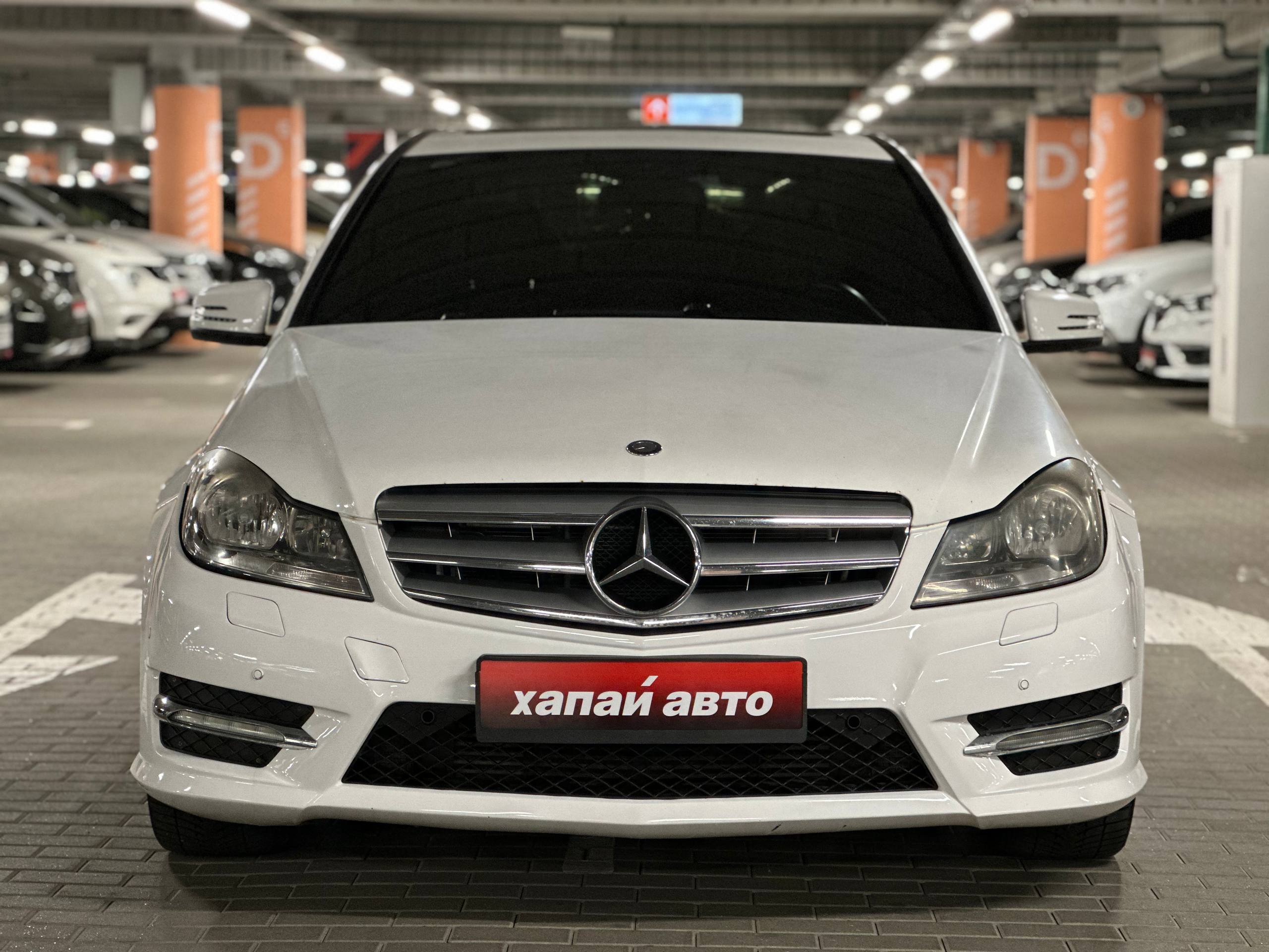 Mercedes-Benz-4