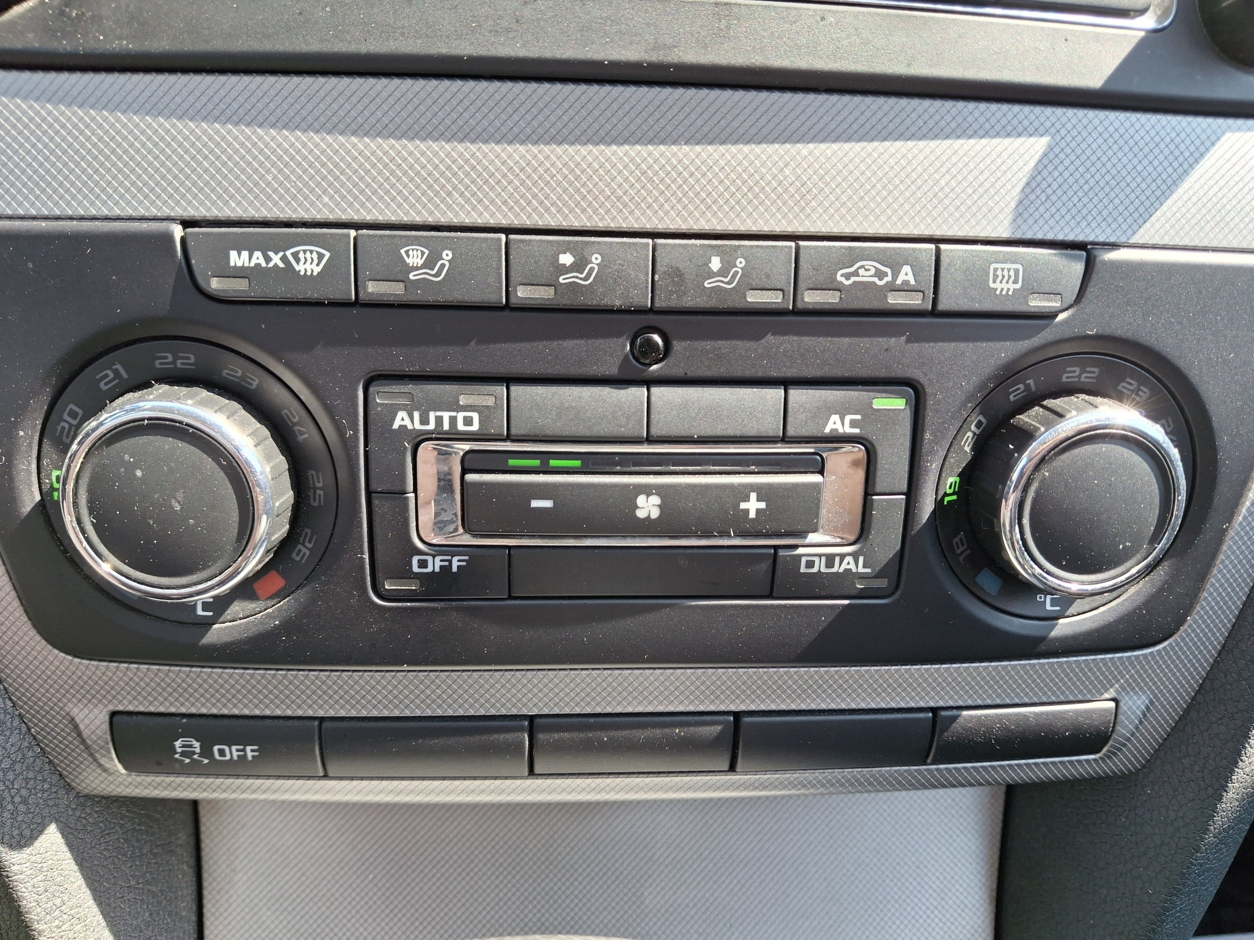 Skoda-0