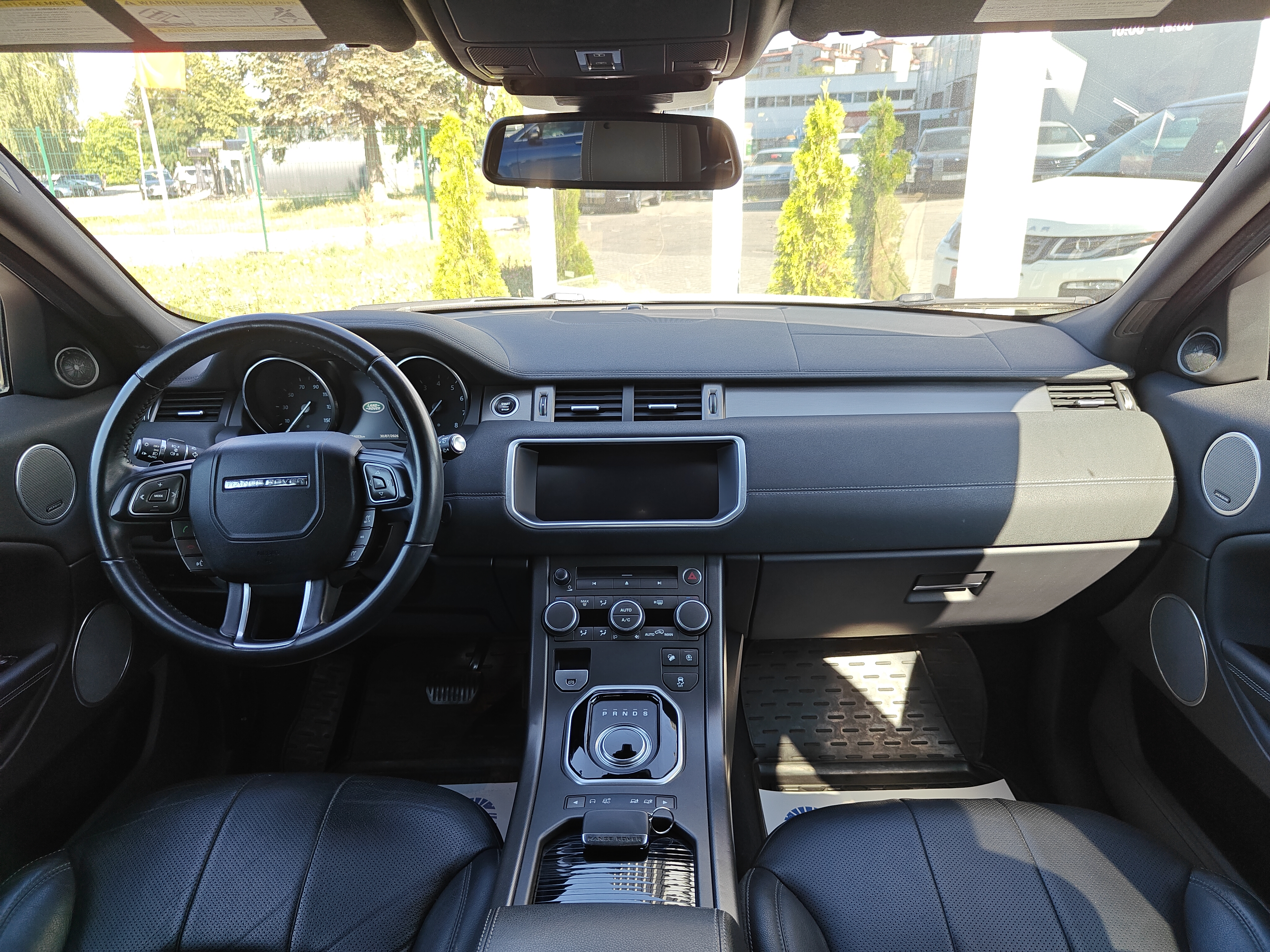 Land Rover-25