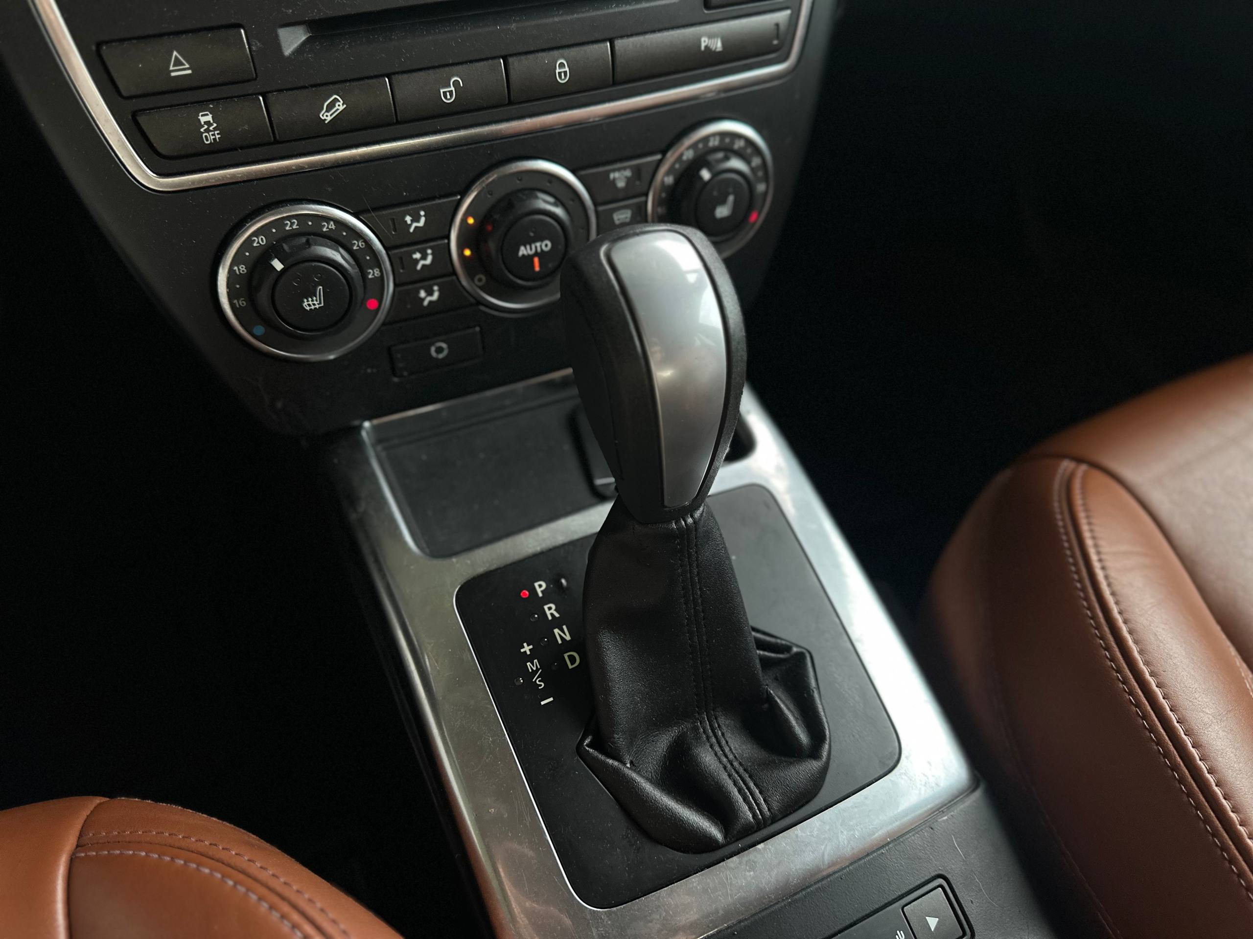 Land Rover-15