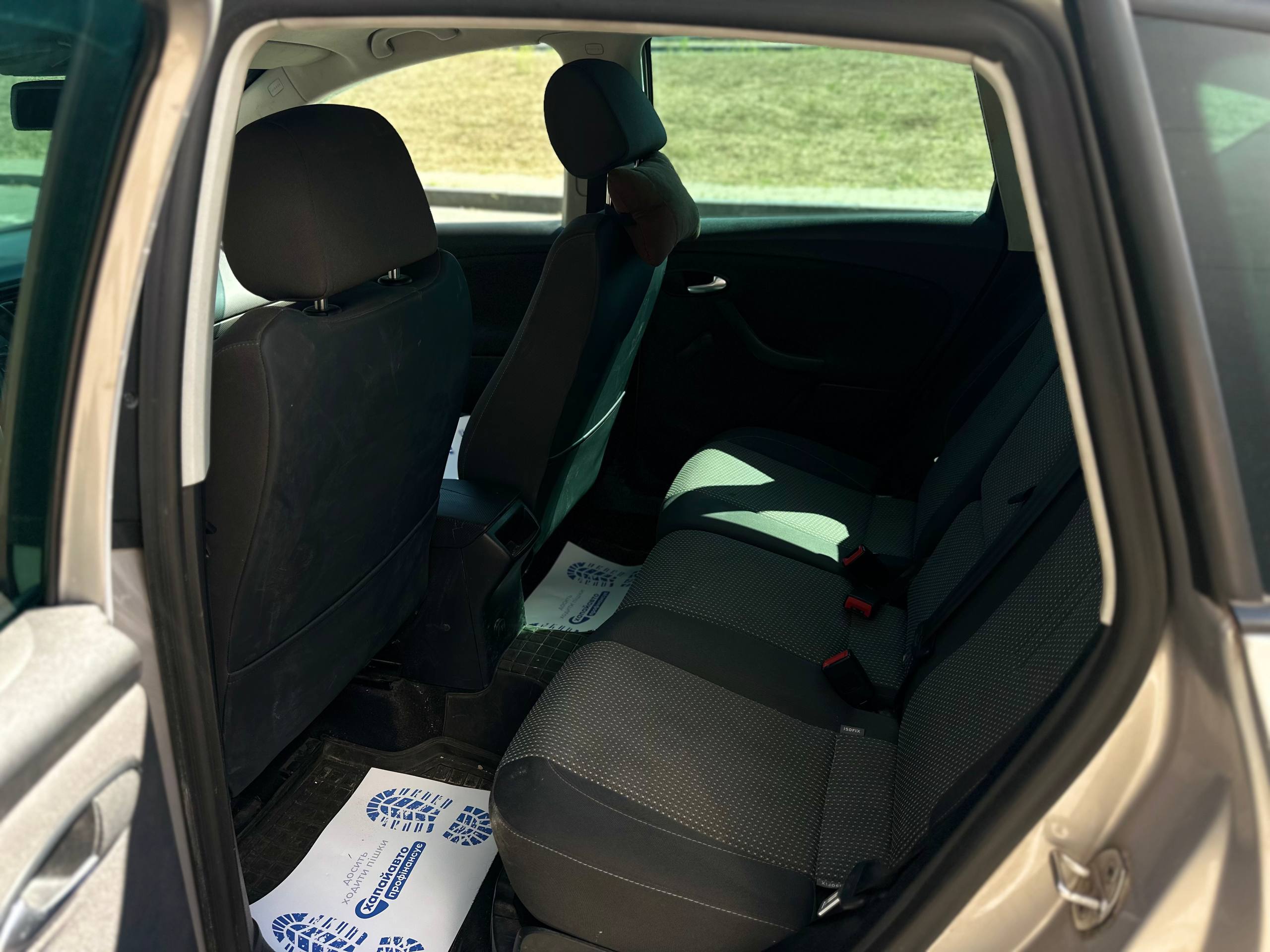 SEAT-11