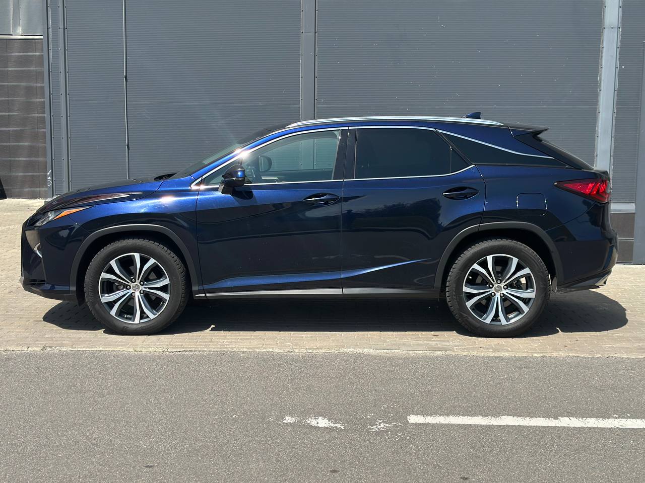 Lexus-3