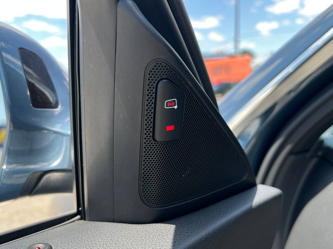 Audi-2