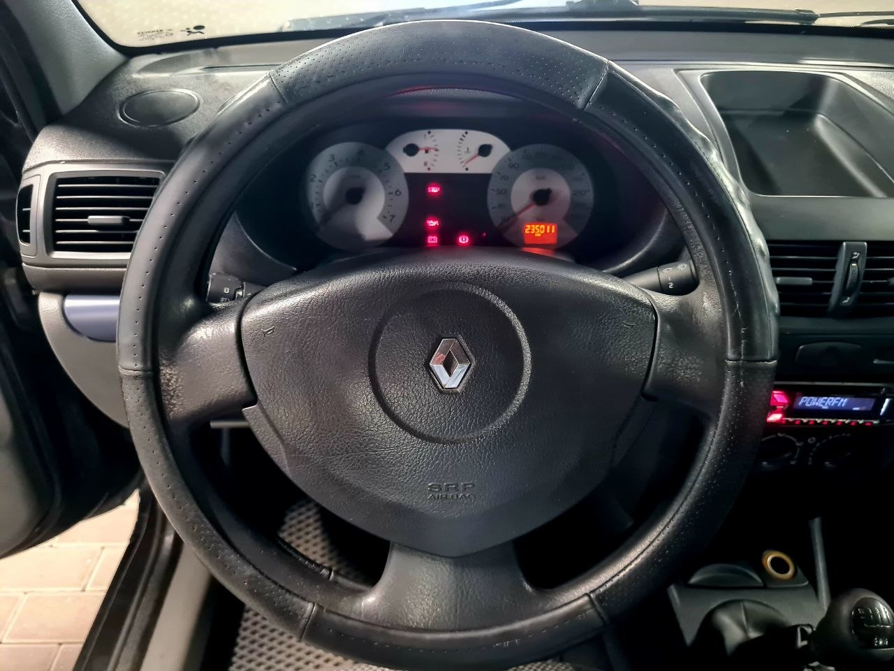 Renault-0