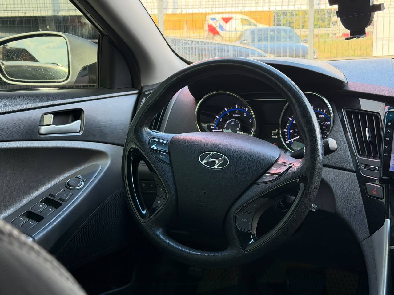 Hyundai-17