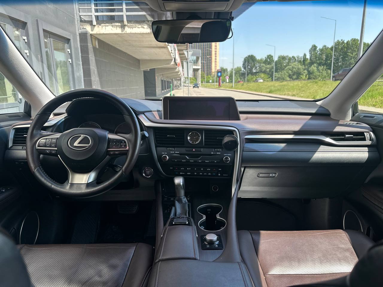 Lexus-17