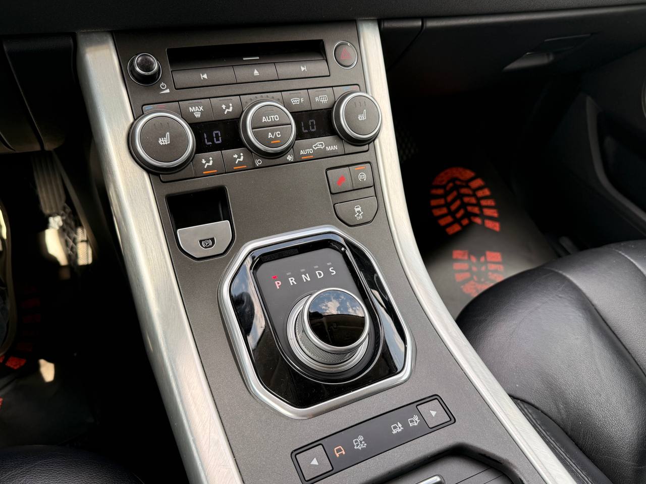 Land Rover-11