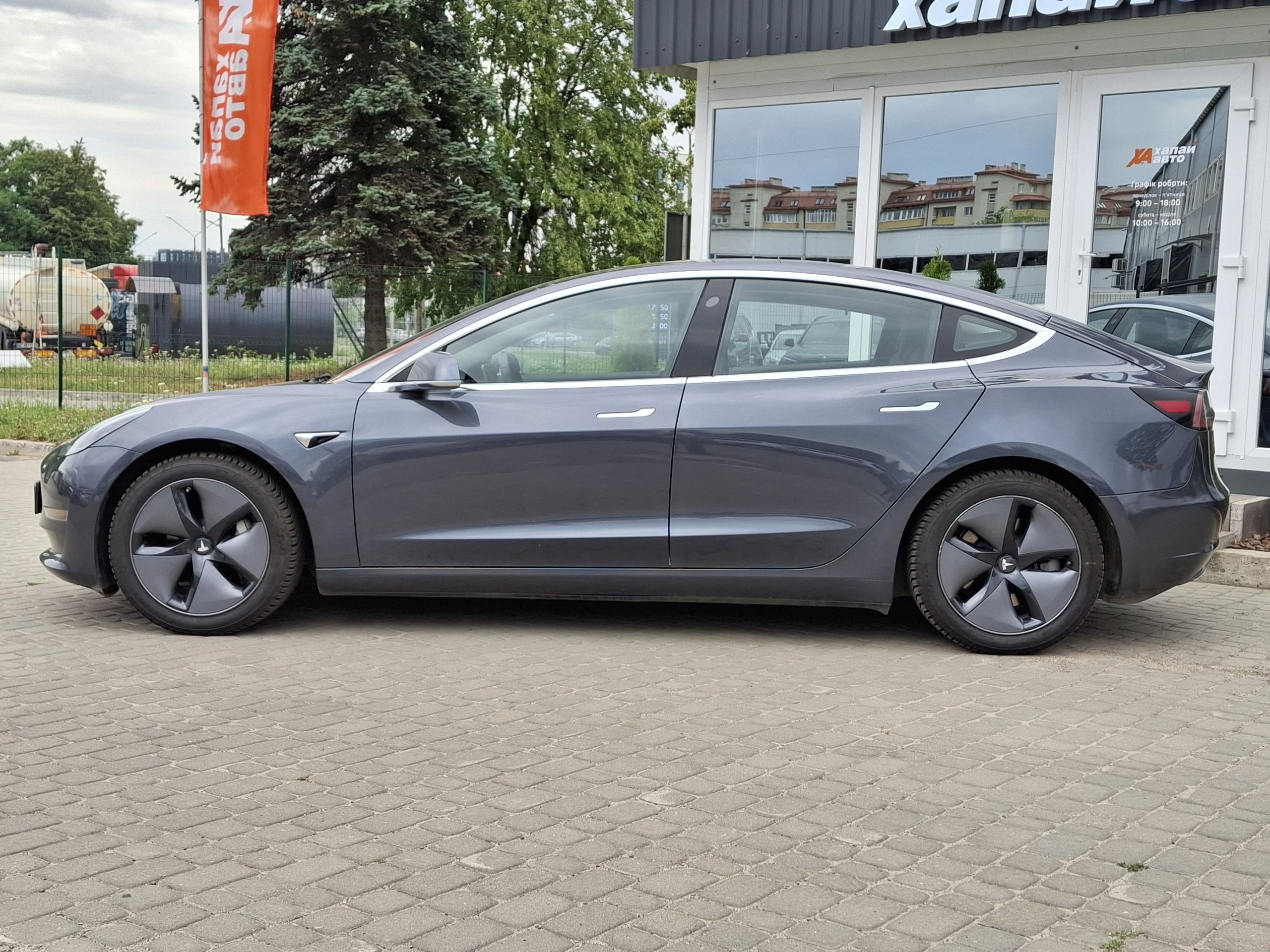 Tesla-6