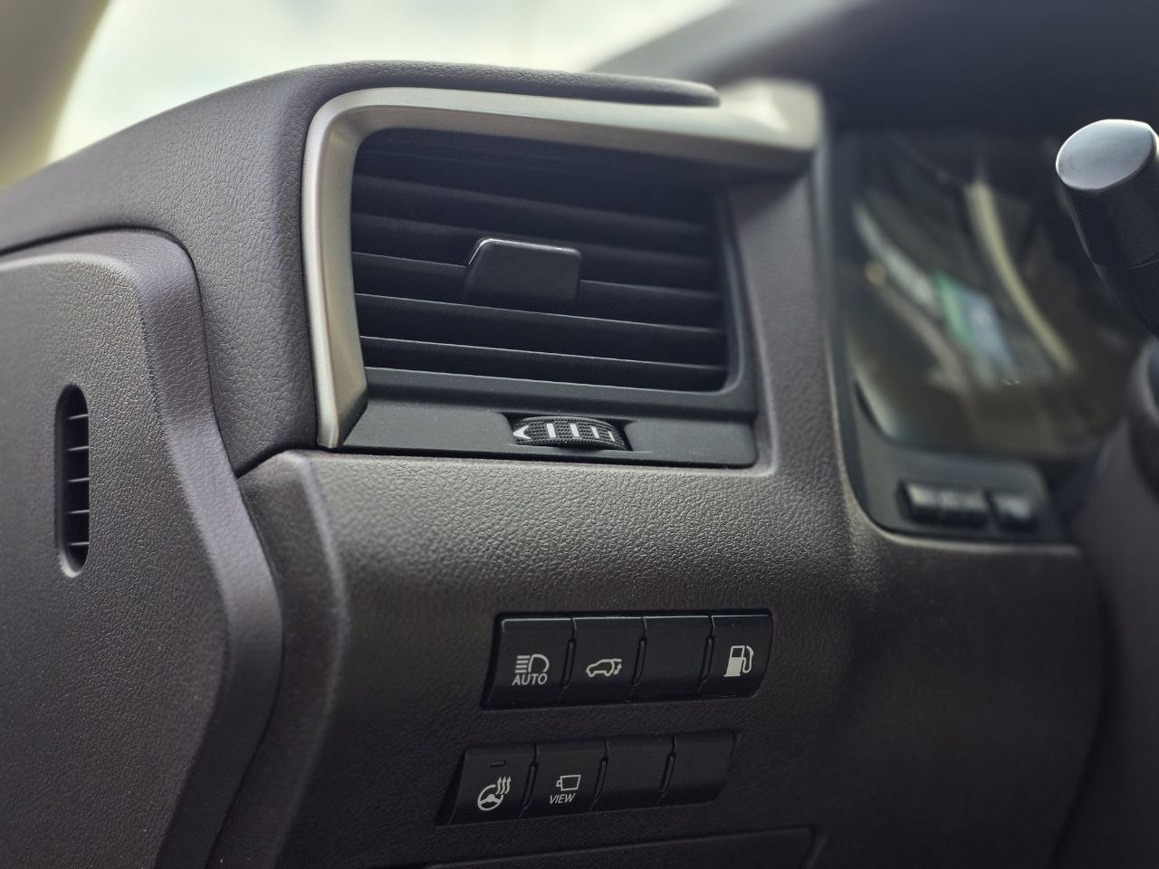 Lexus-11