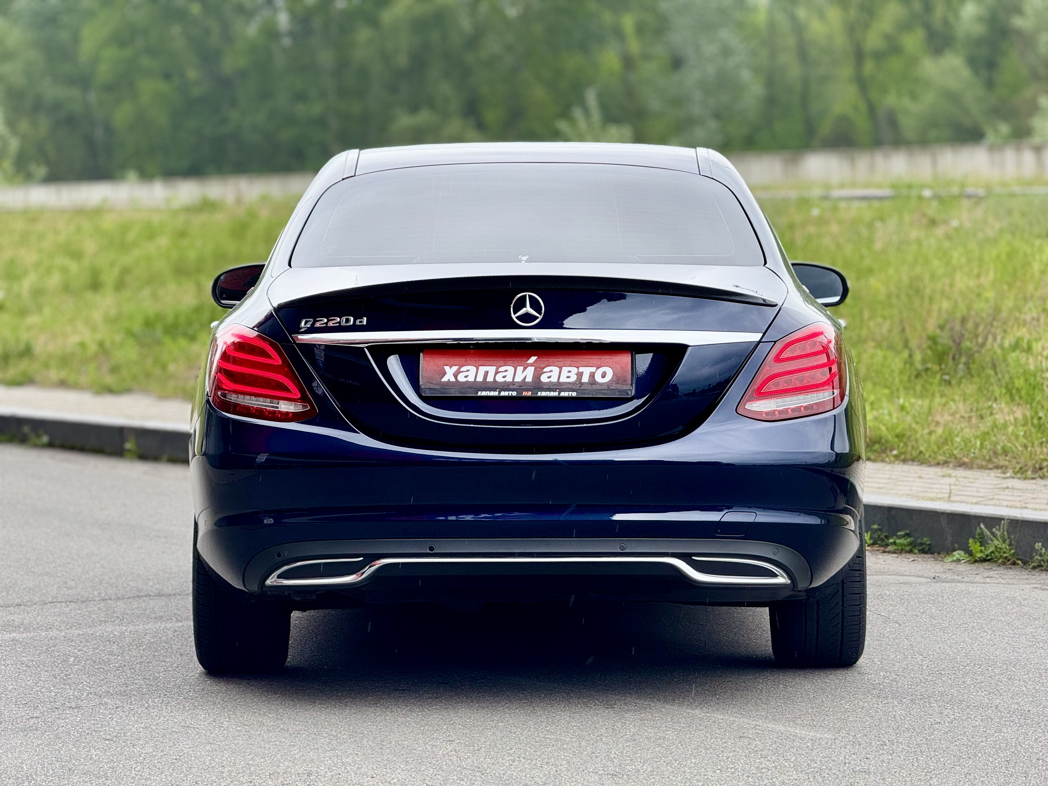 Mercedes-Benz-13