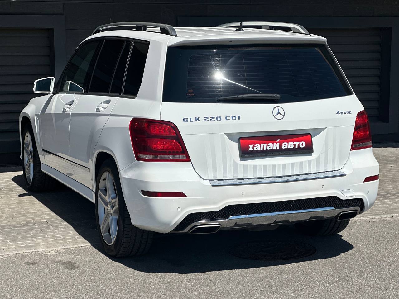 Mercedes-Benz-9