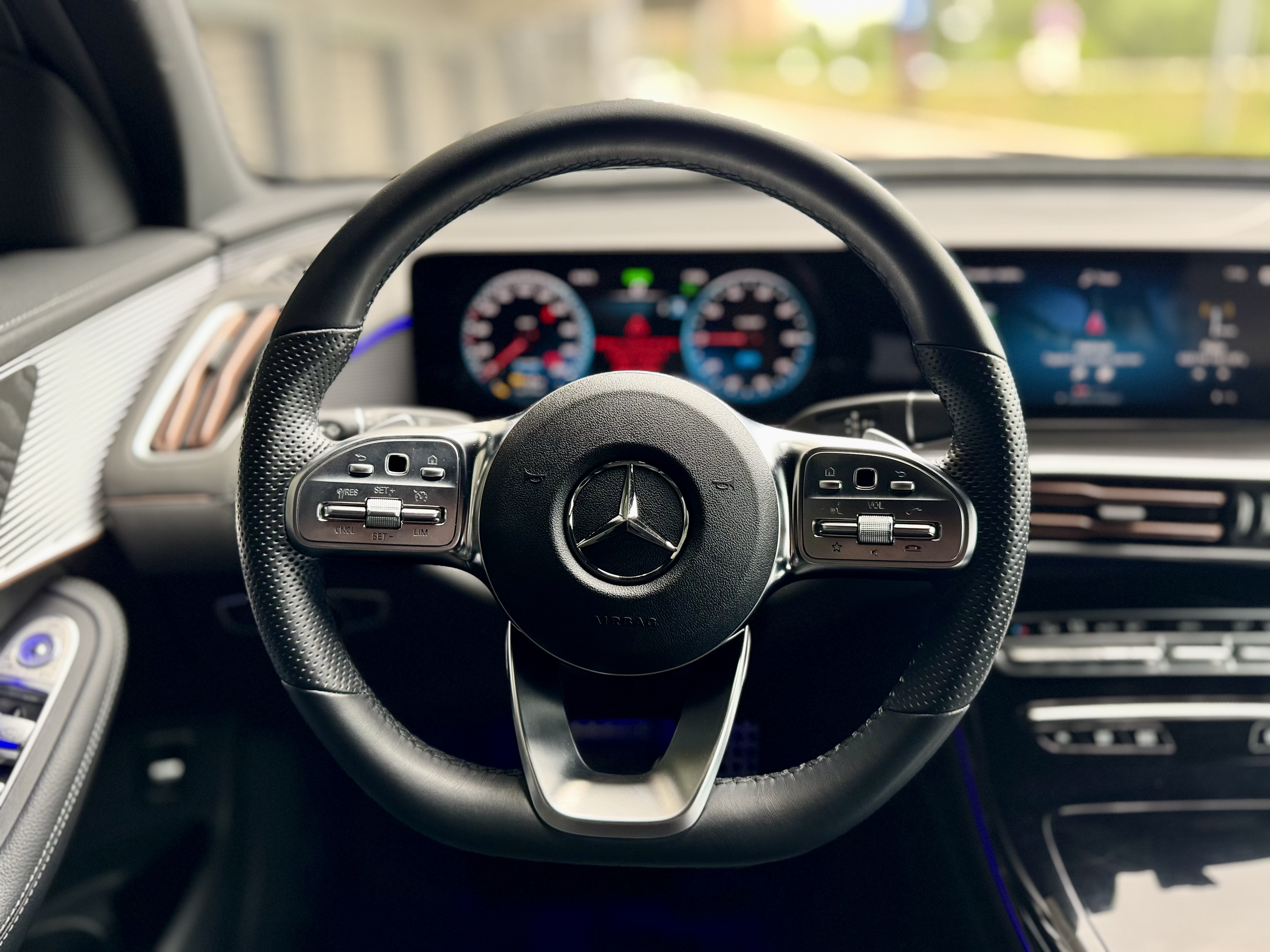 Mercedes-Benz-16