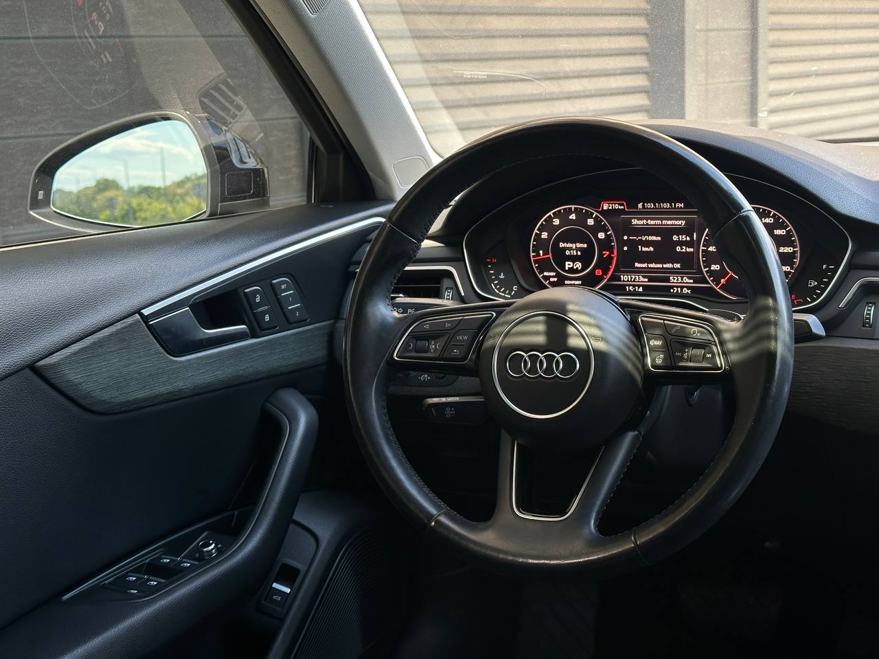 Audi-18