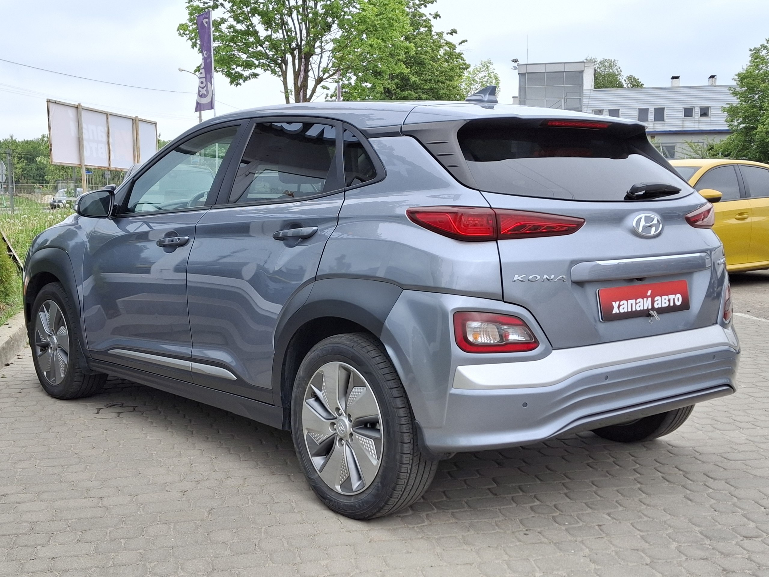 Hyundai-8