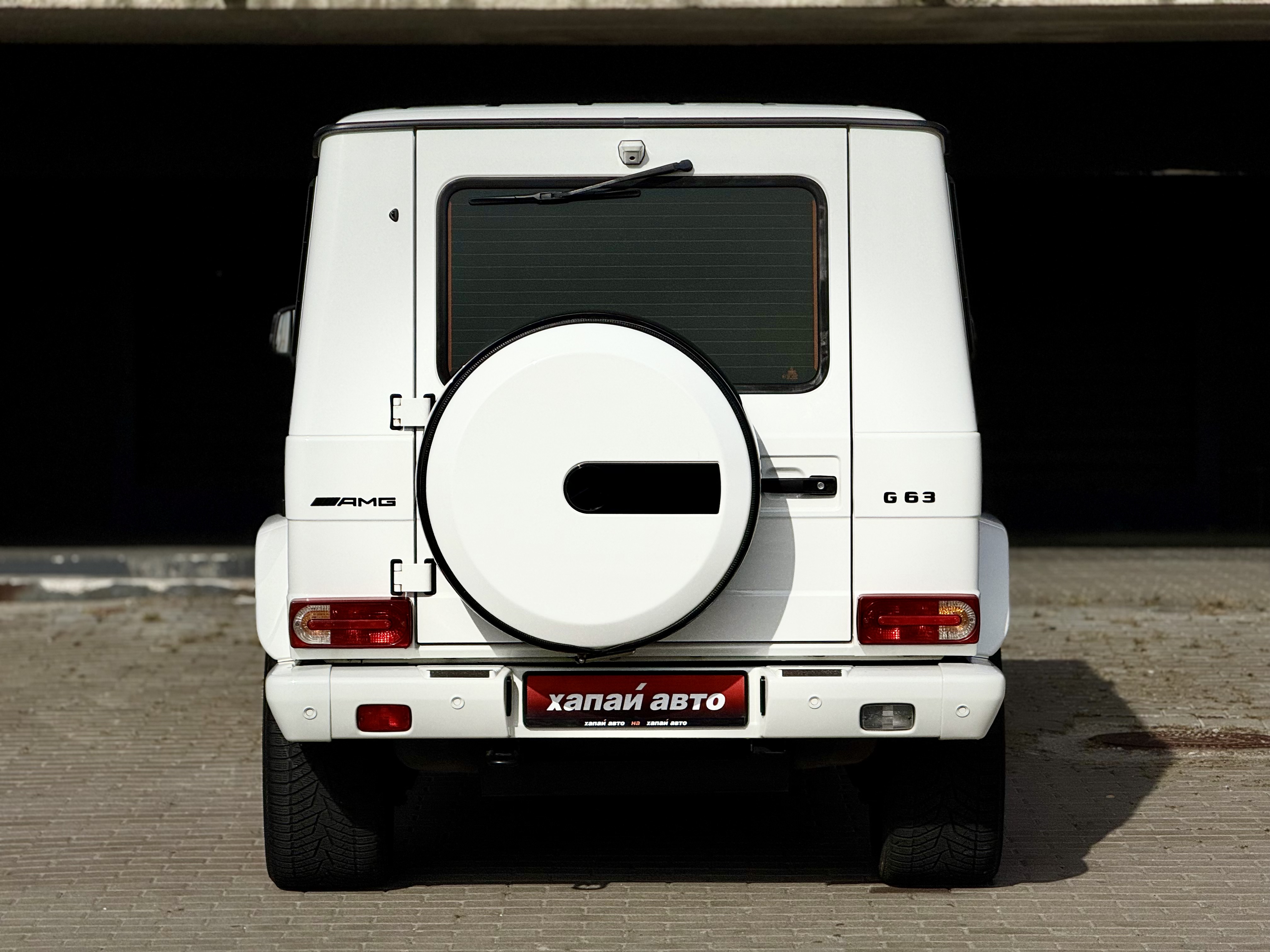 Mercedes-Benz-11
