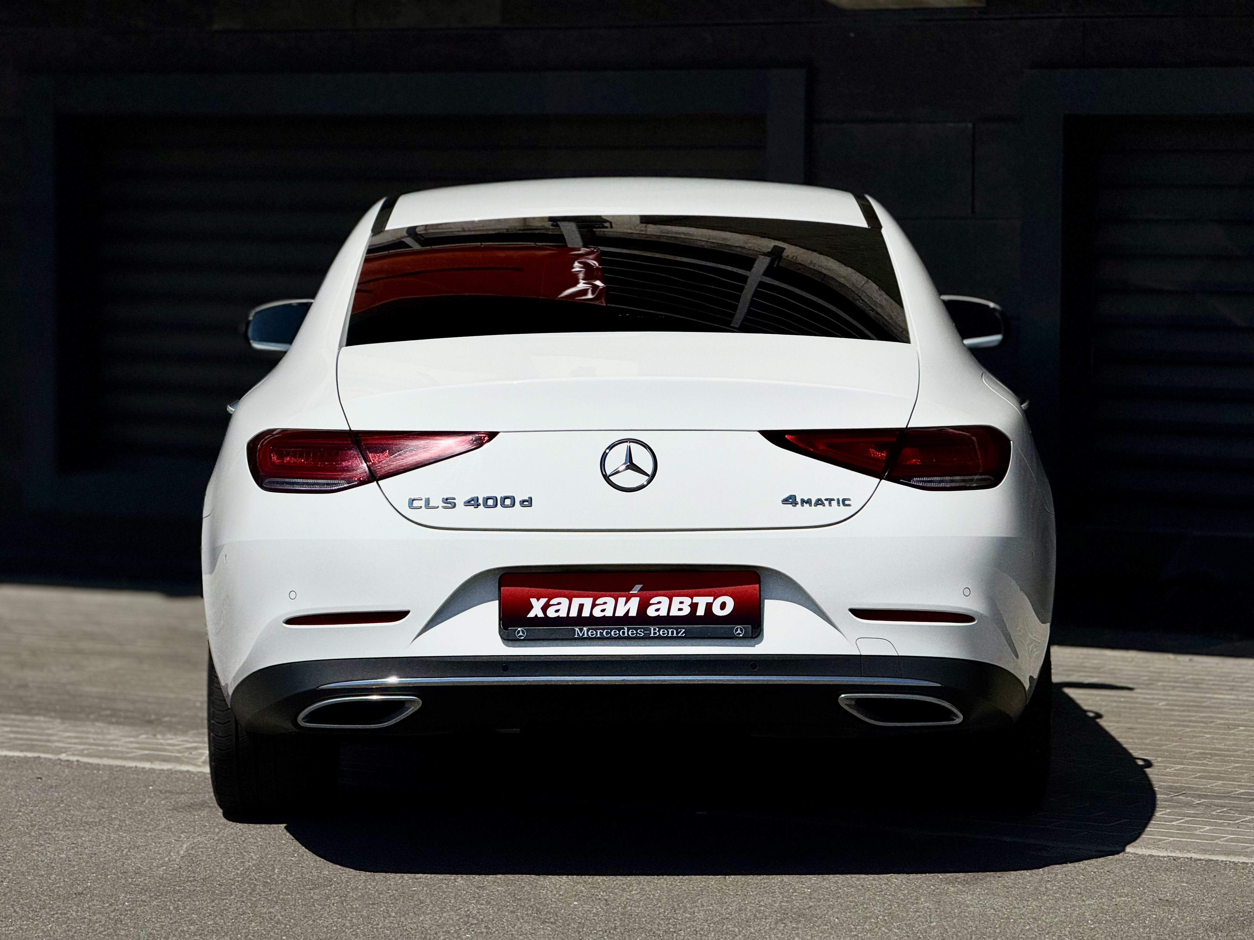 Mercedes-Benz-15