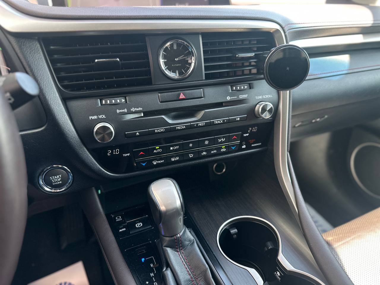 Lexus-19