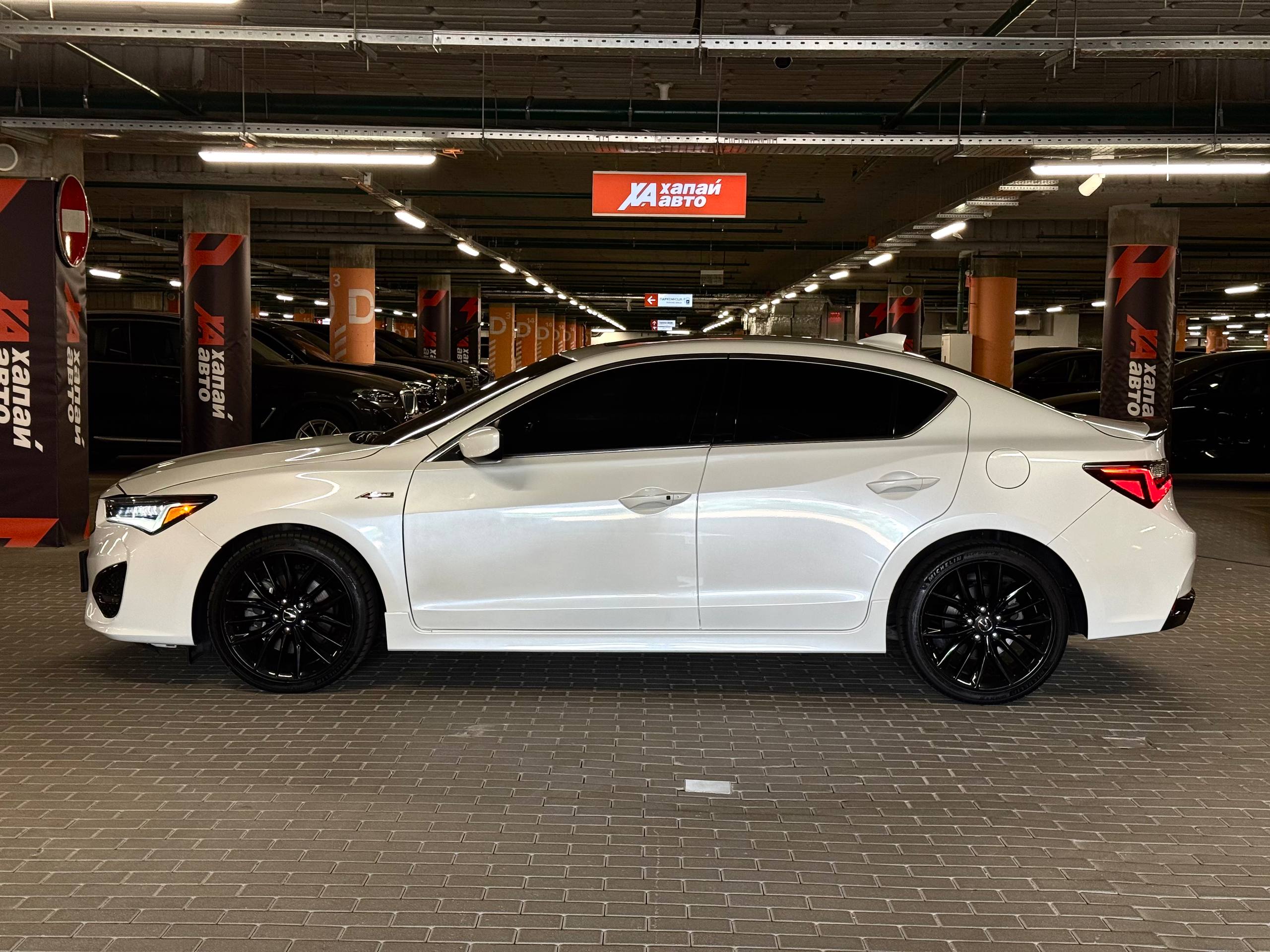 Acura-3
