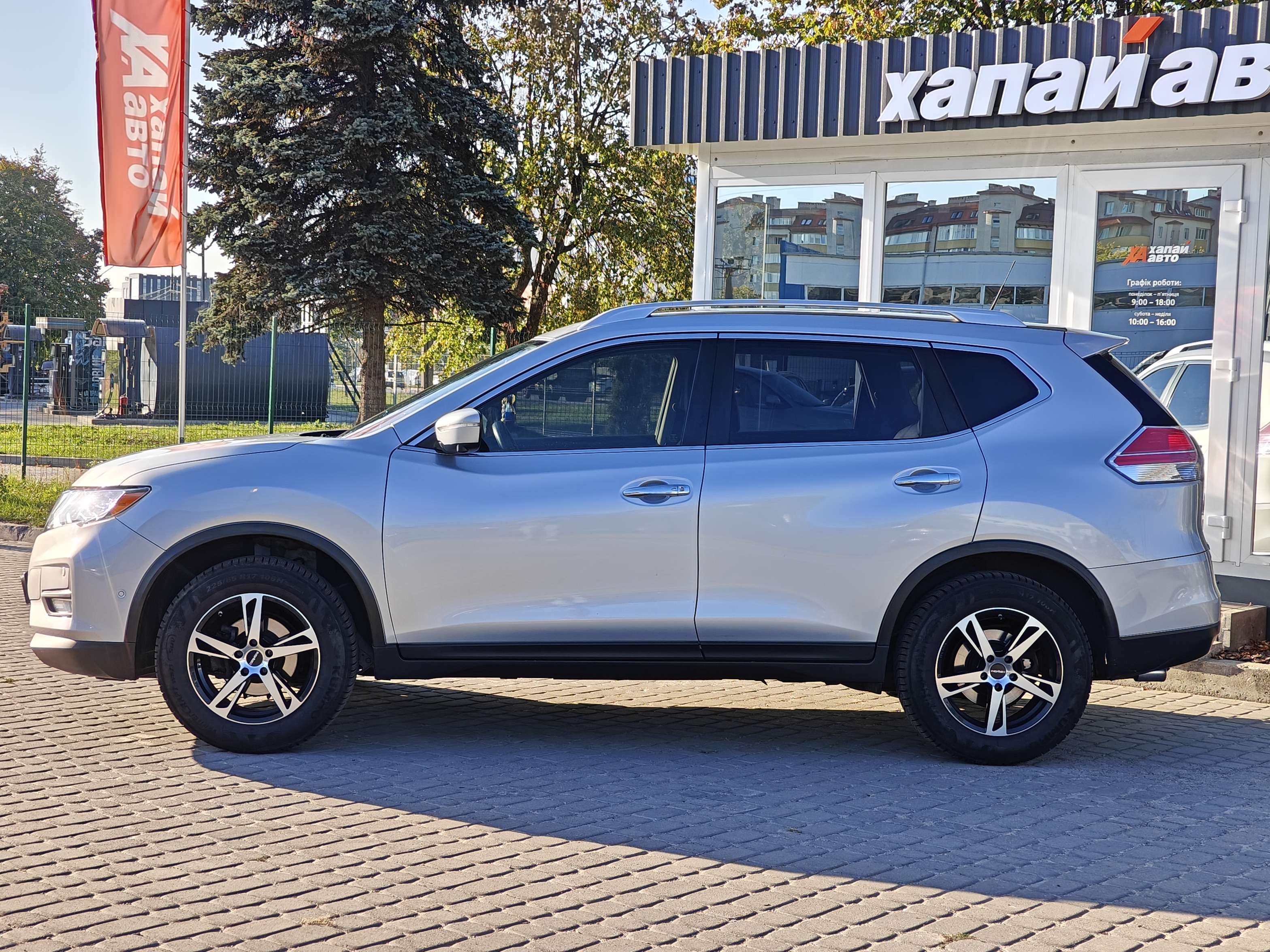 Nissan-3
