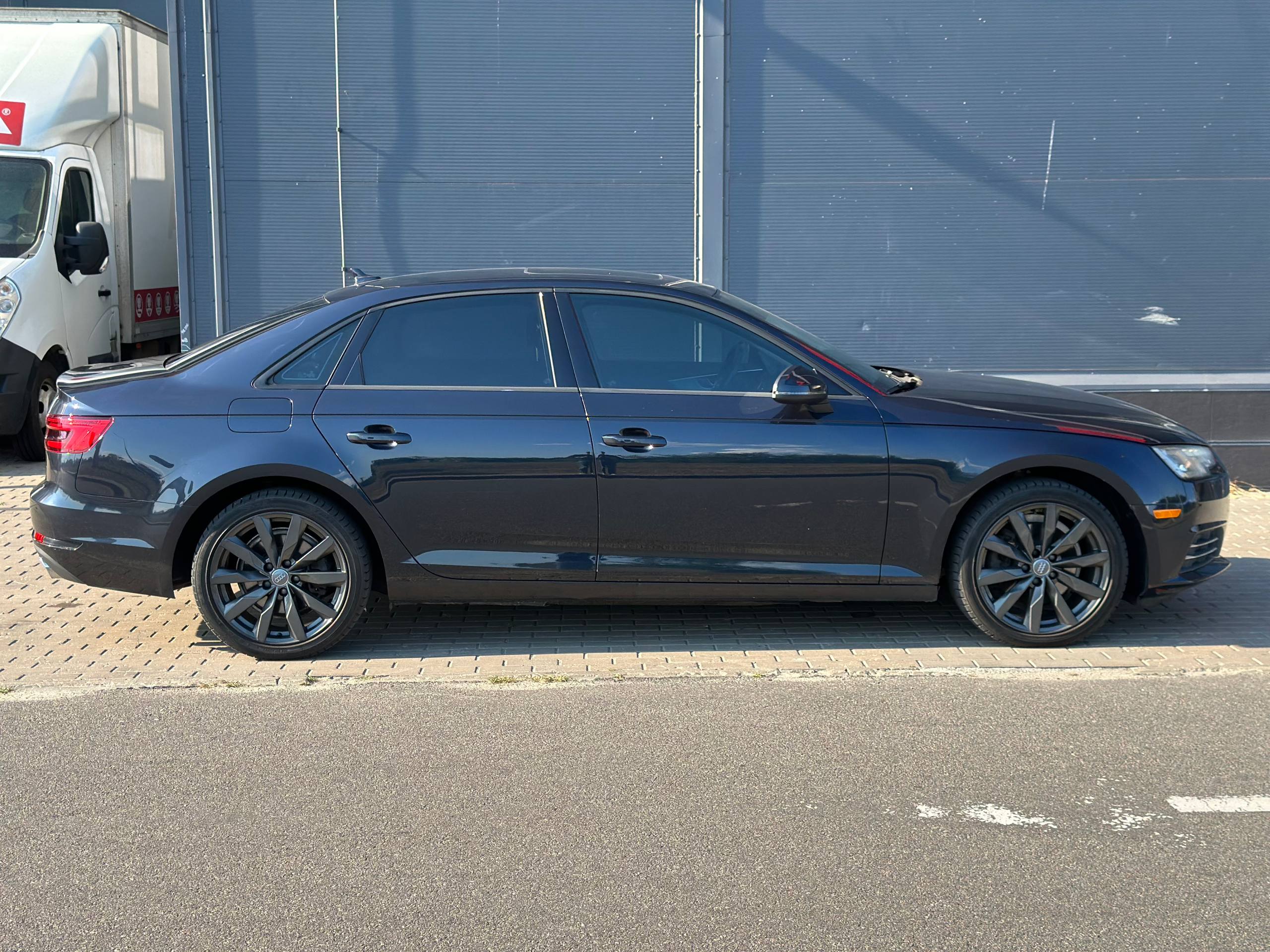 Audi-18
