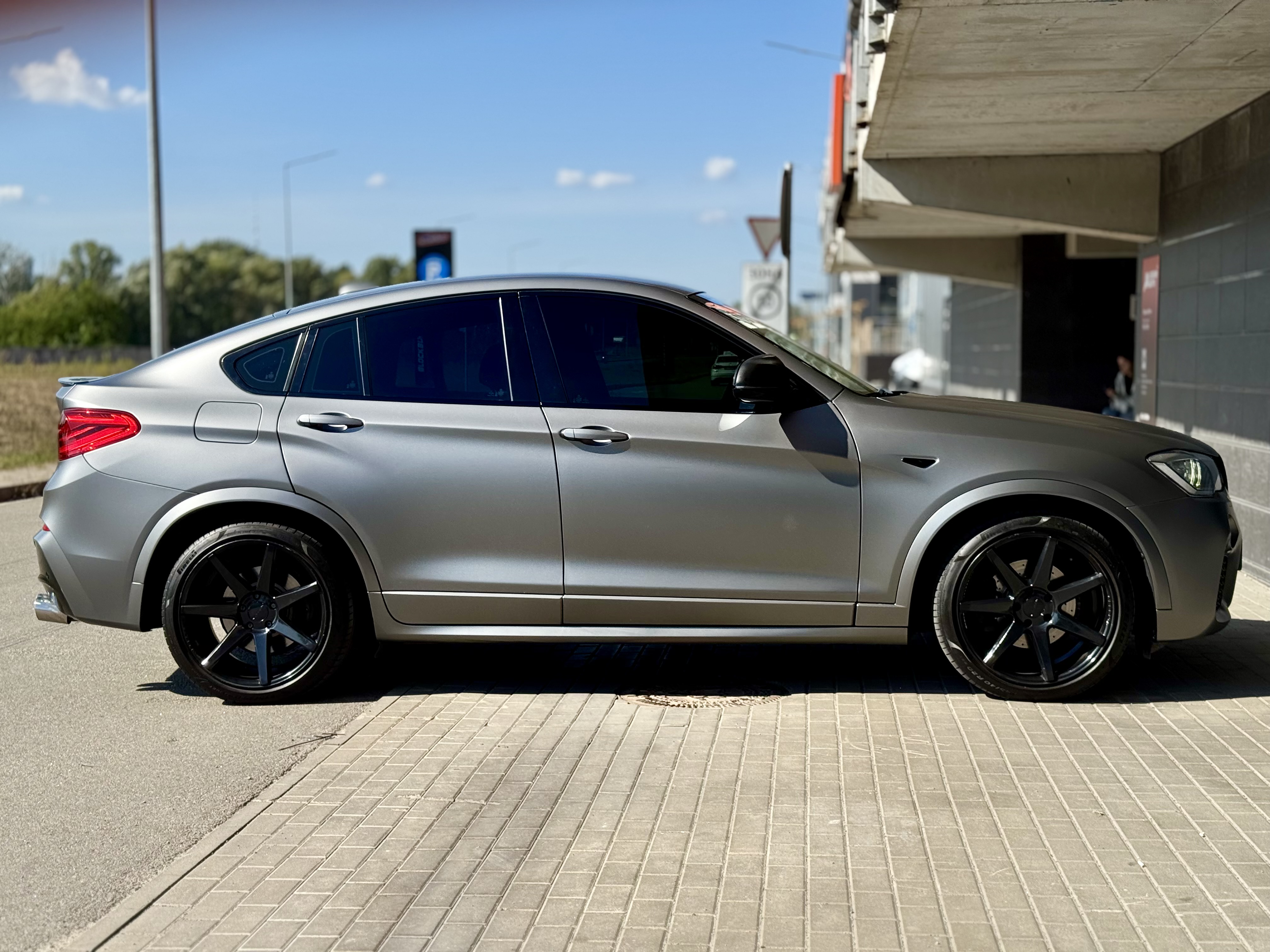 BMW-2