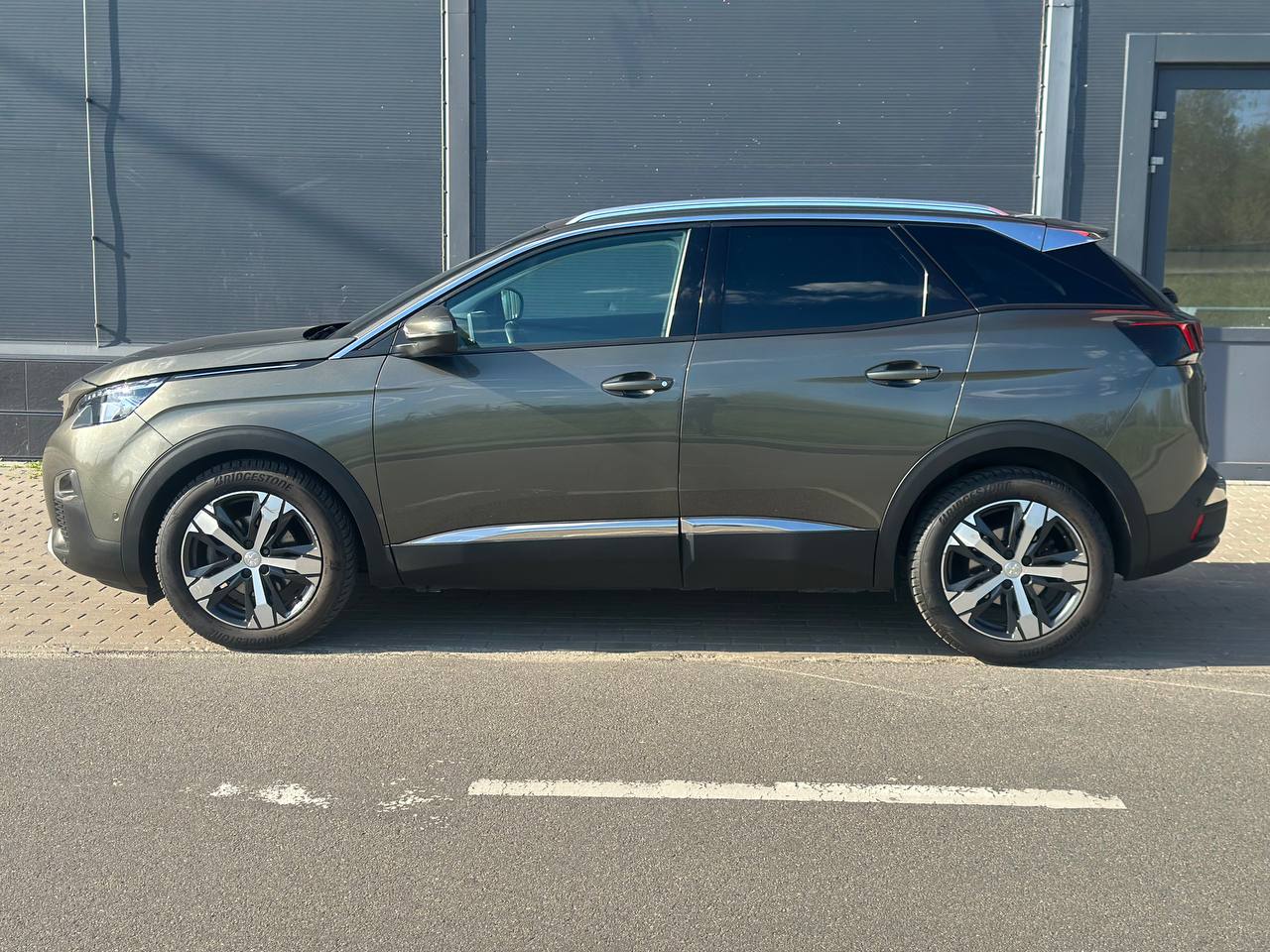 Peugeot-10
