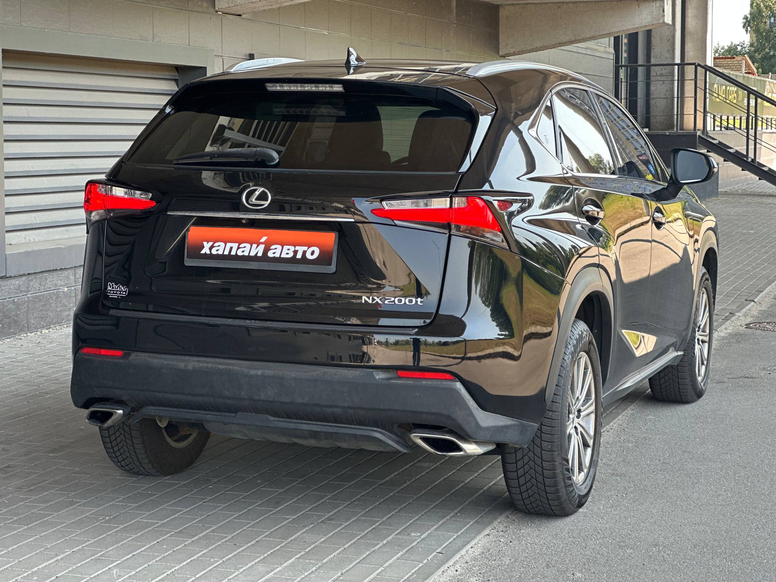 Lexus-15