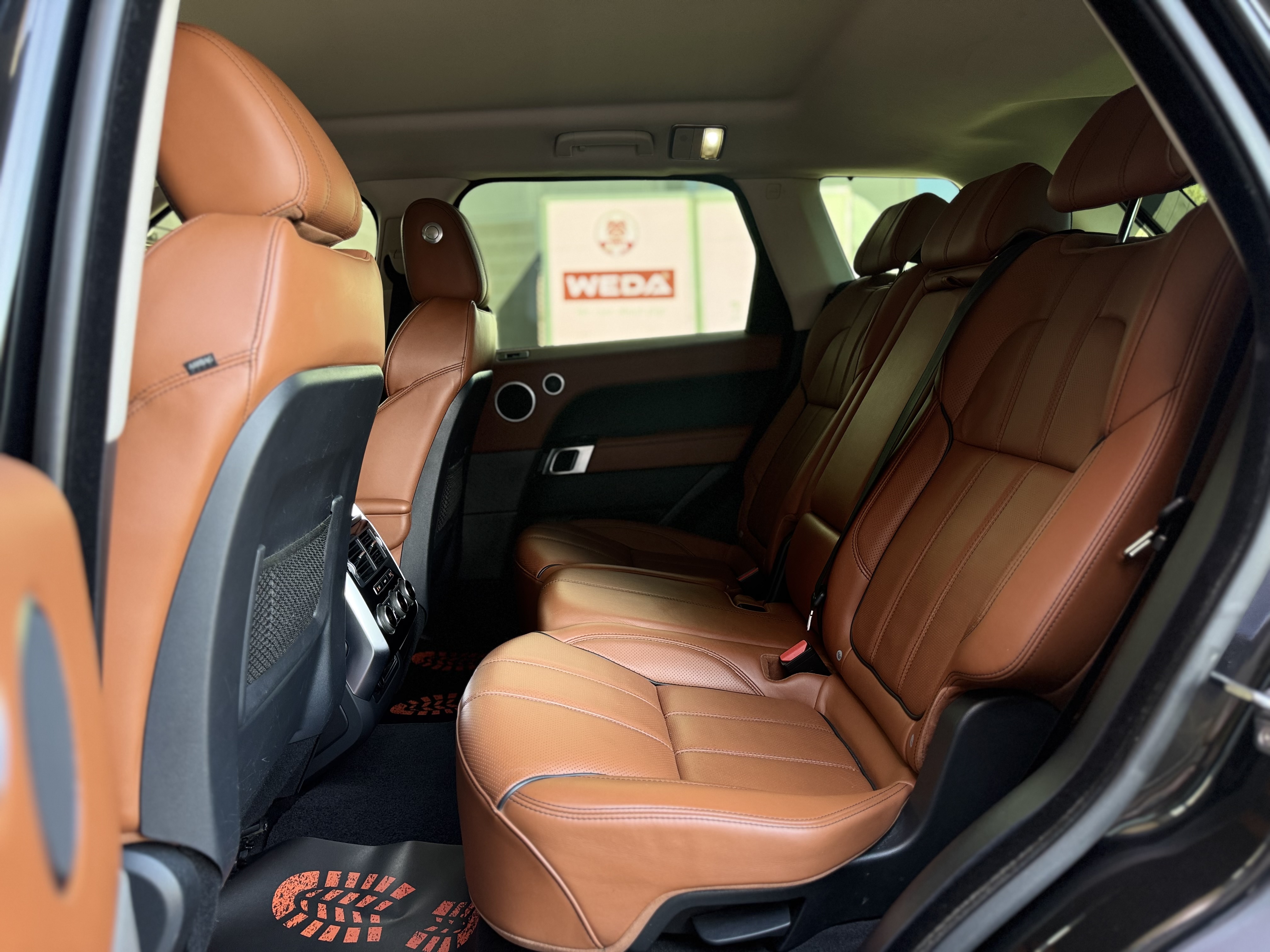 Land Rover-2
