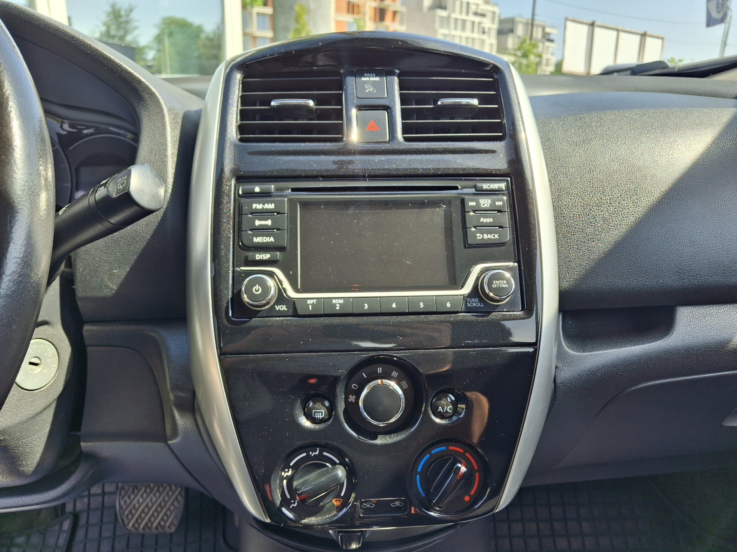 Nissan-1