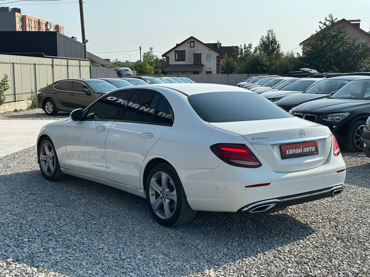 Mercedes-Benz-16
