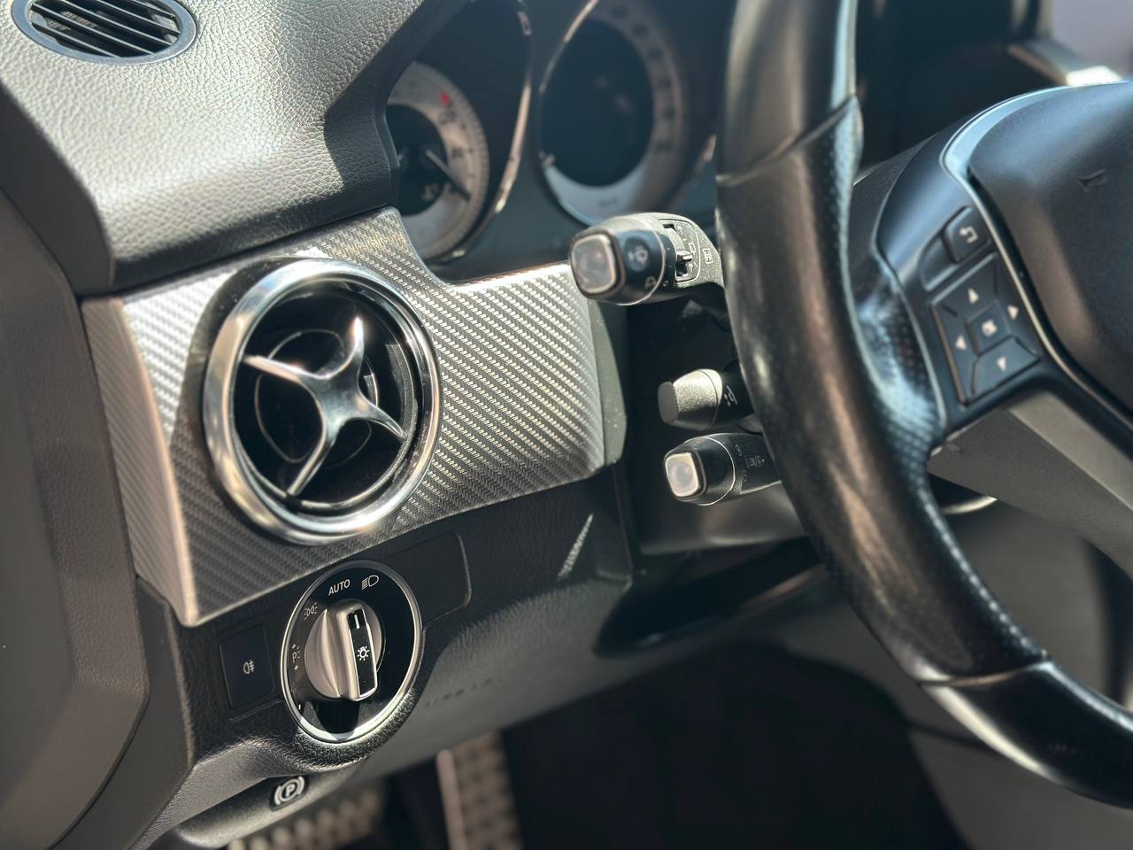 Mercedes-Benz-4