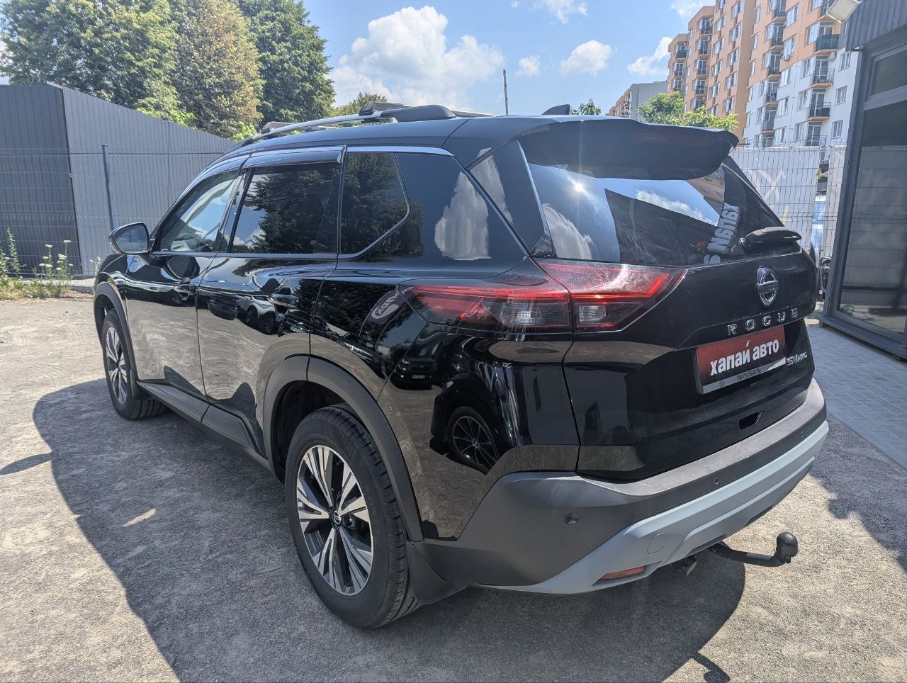 Nissan-2