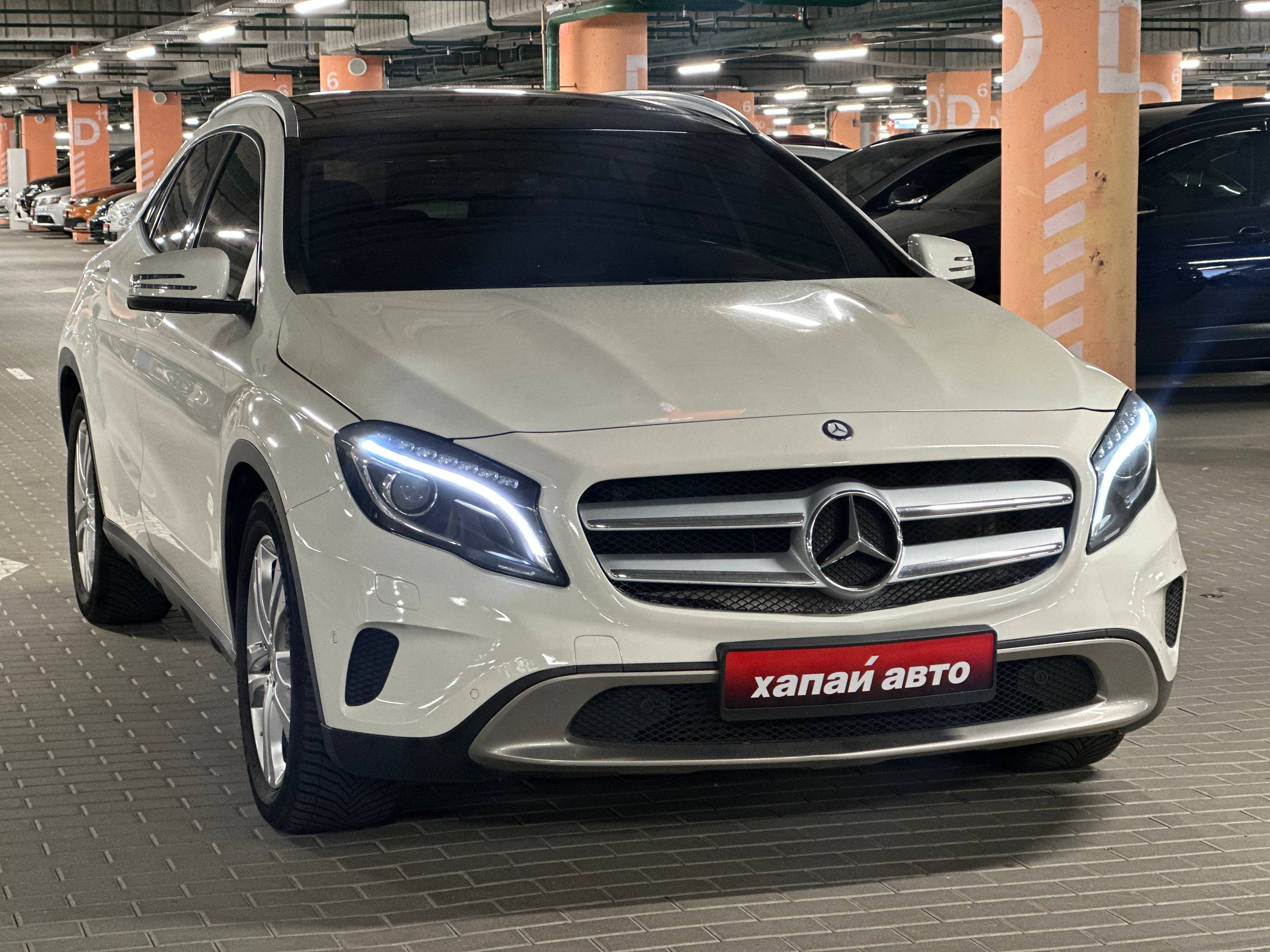 Mercedes-Benz-15