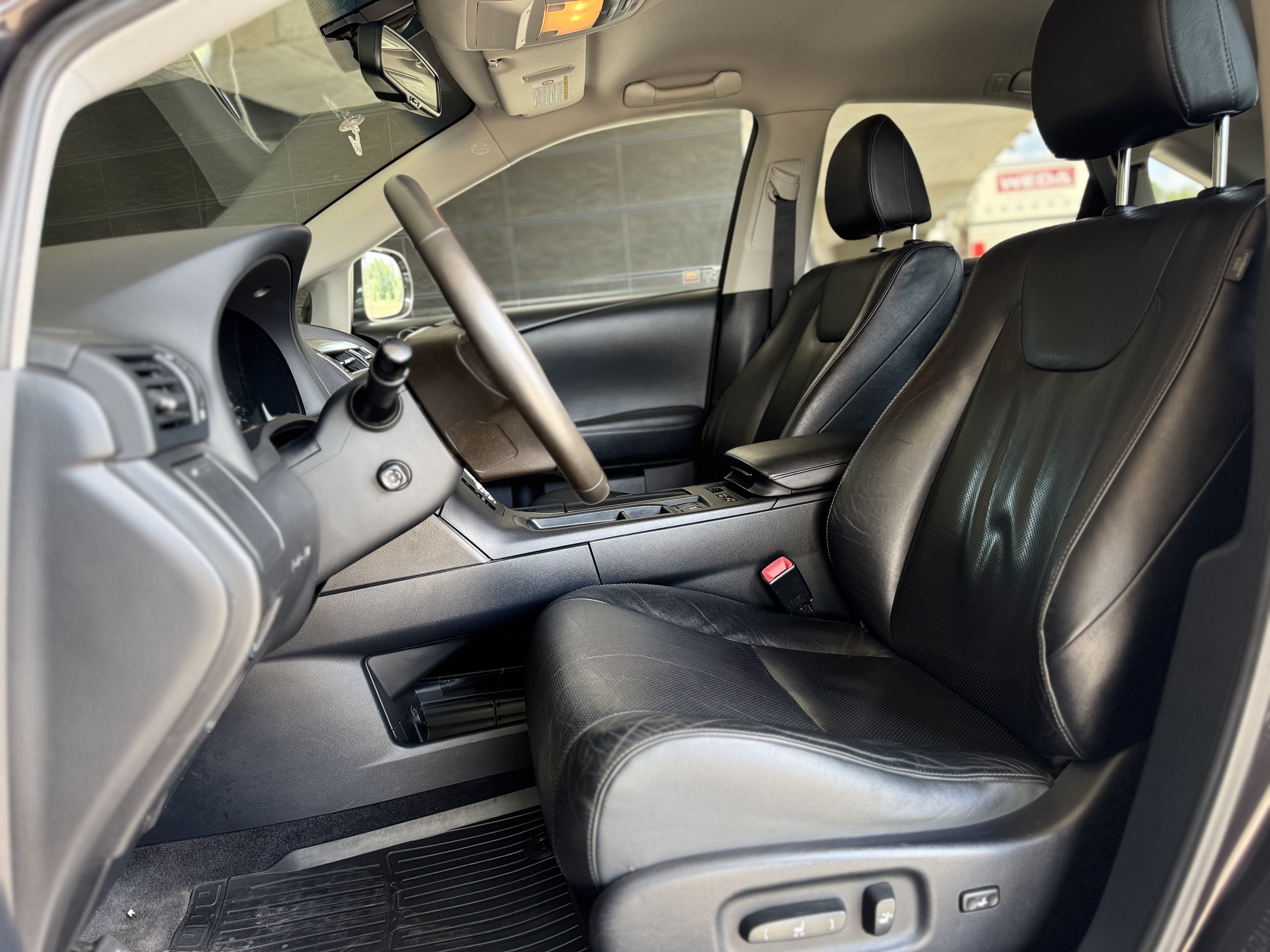 Lexus-16