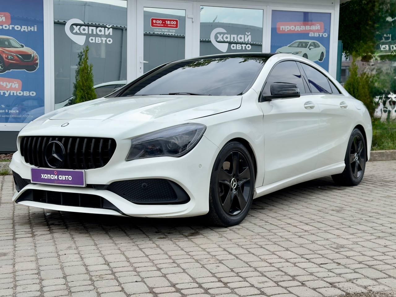 Mercedes-Benz-31