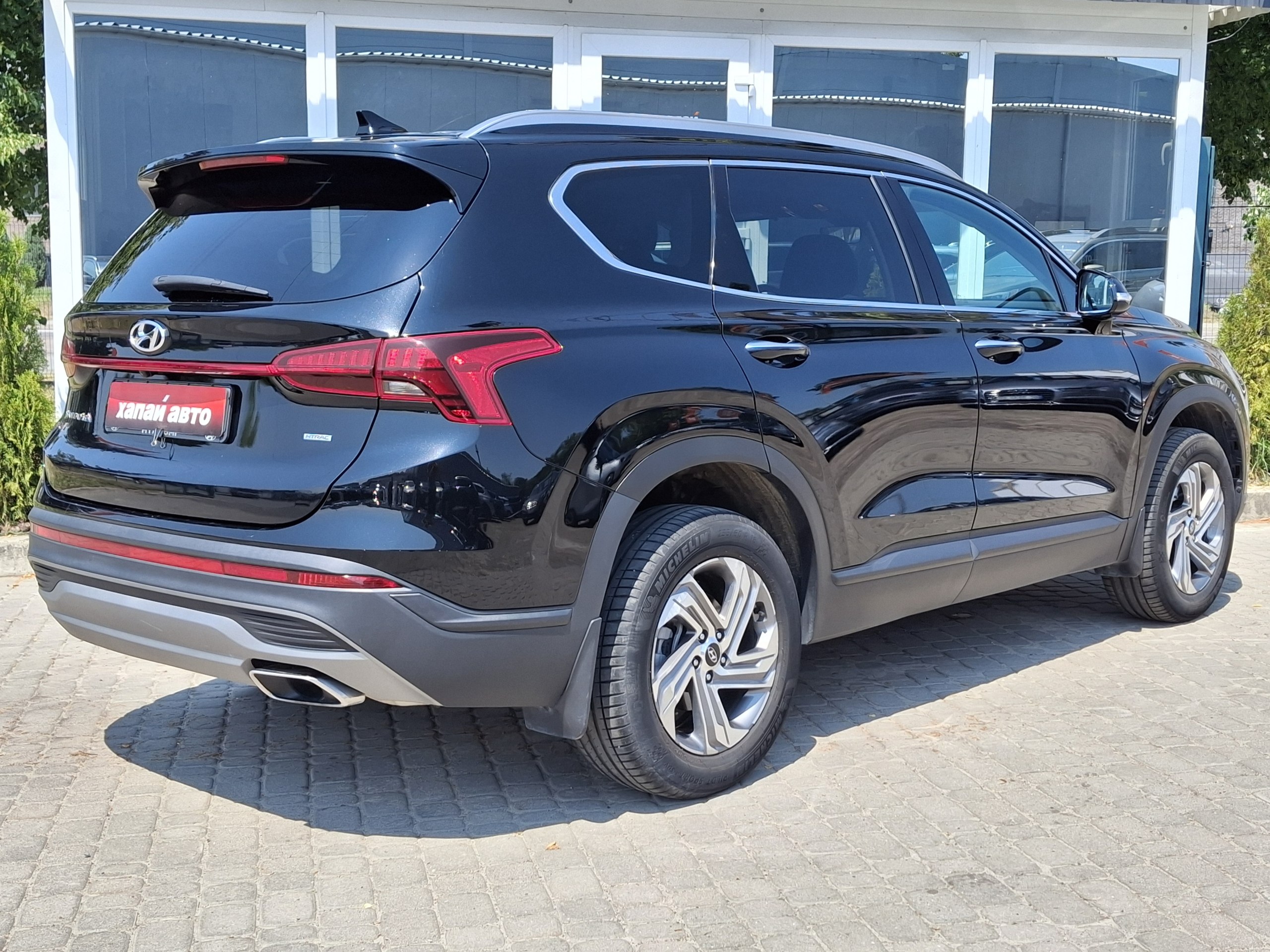 Hyundai-12