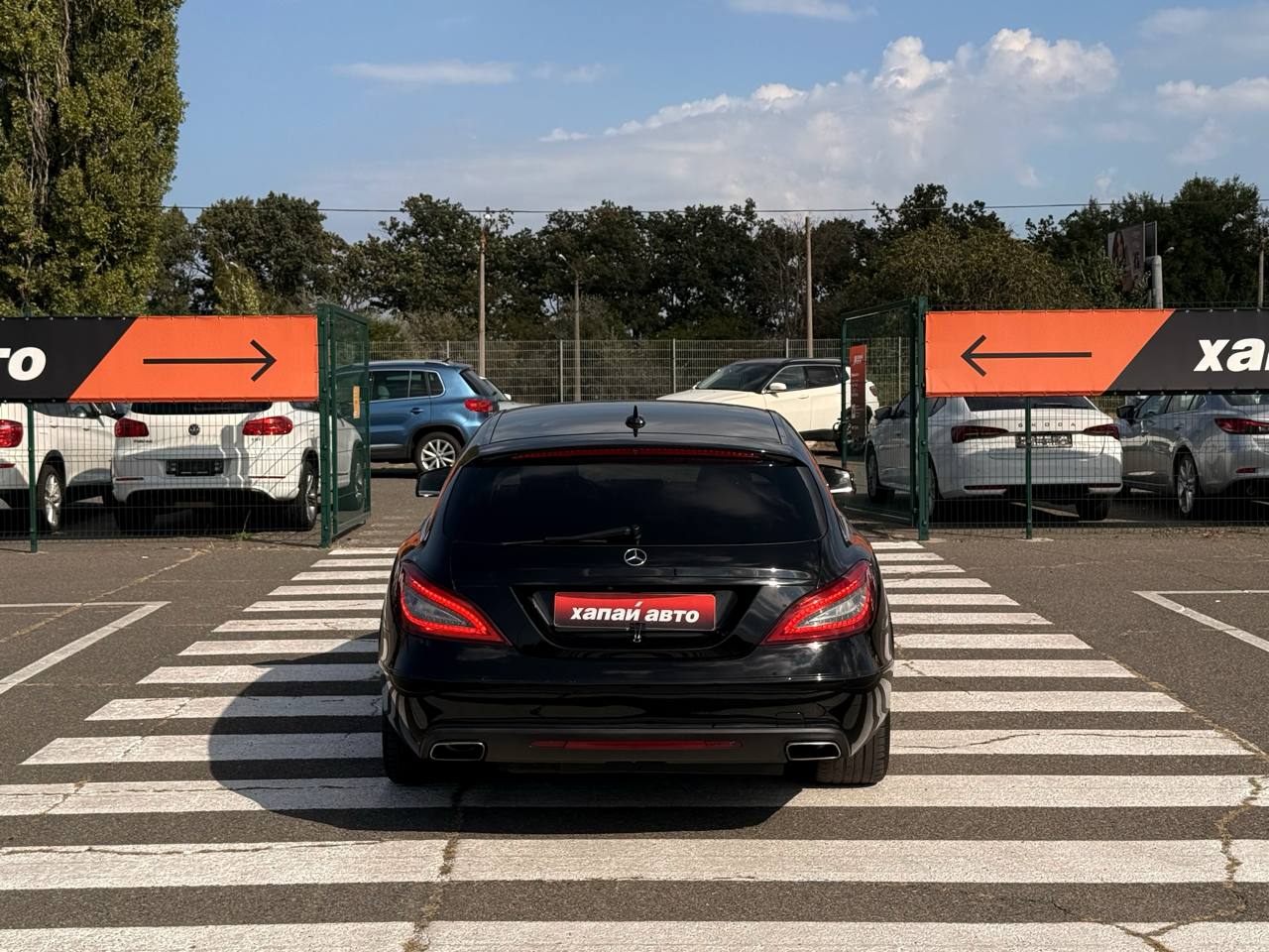 Mercedes-Benz-21