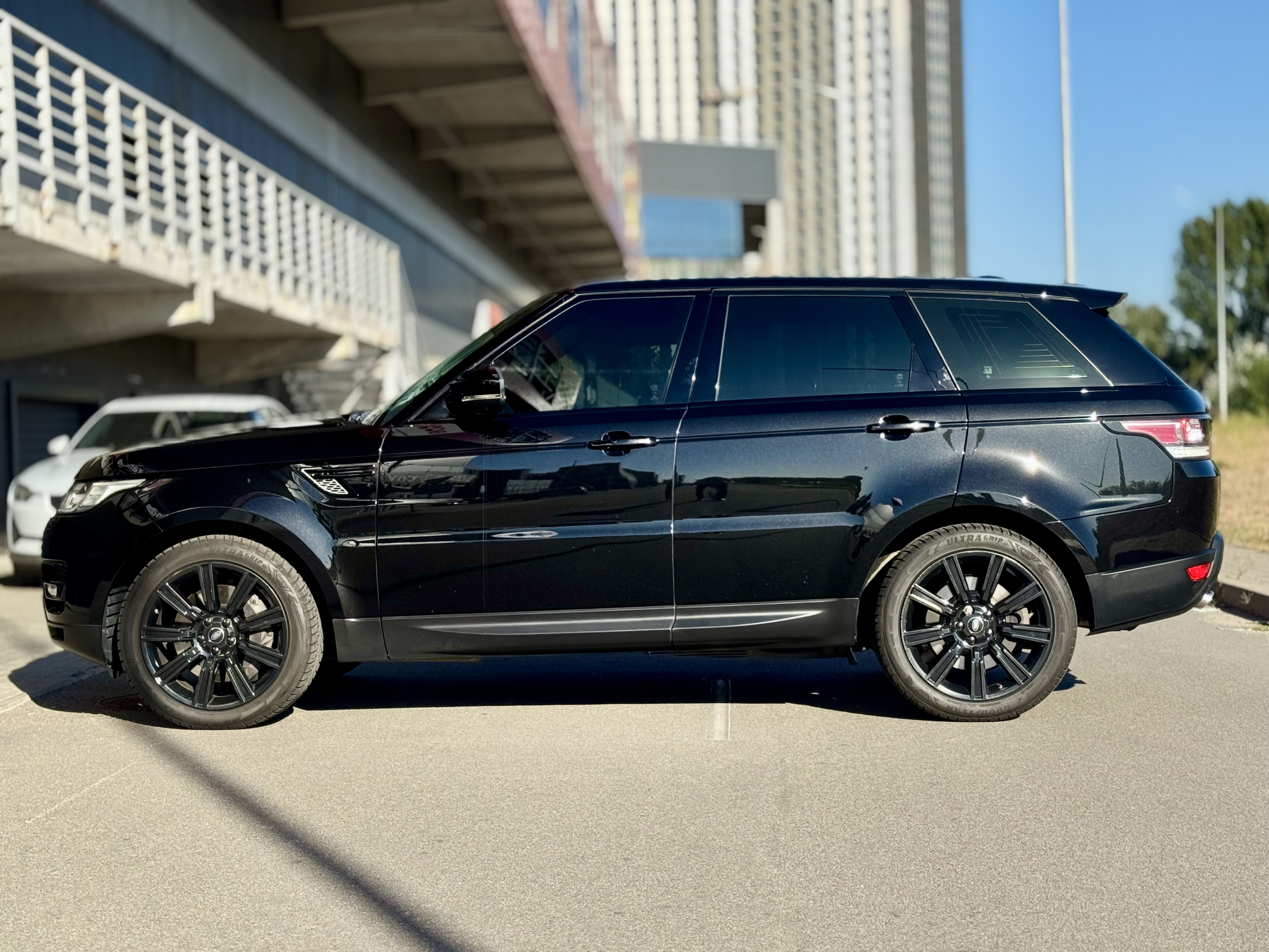 Land Rover-13