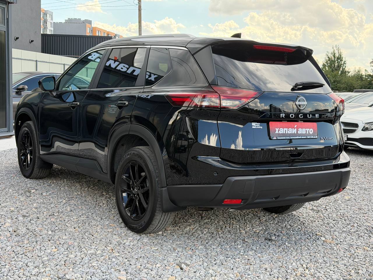Nissan-13