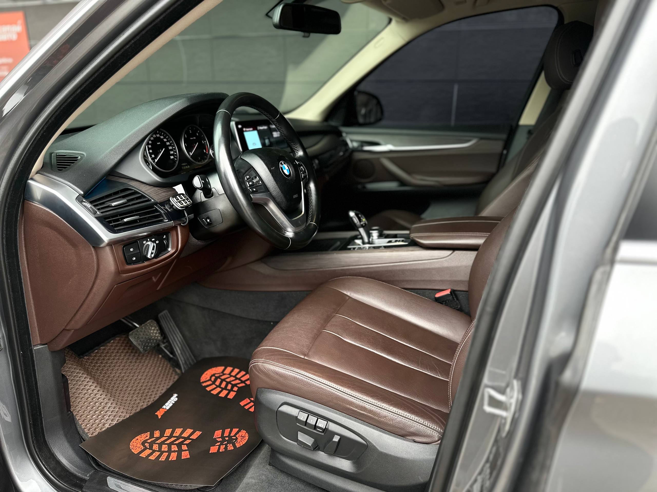BMW-8