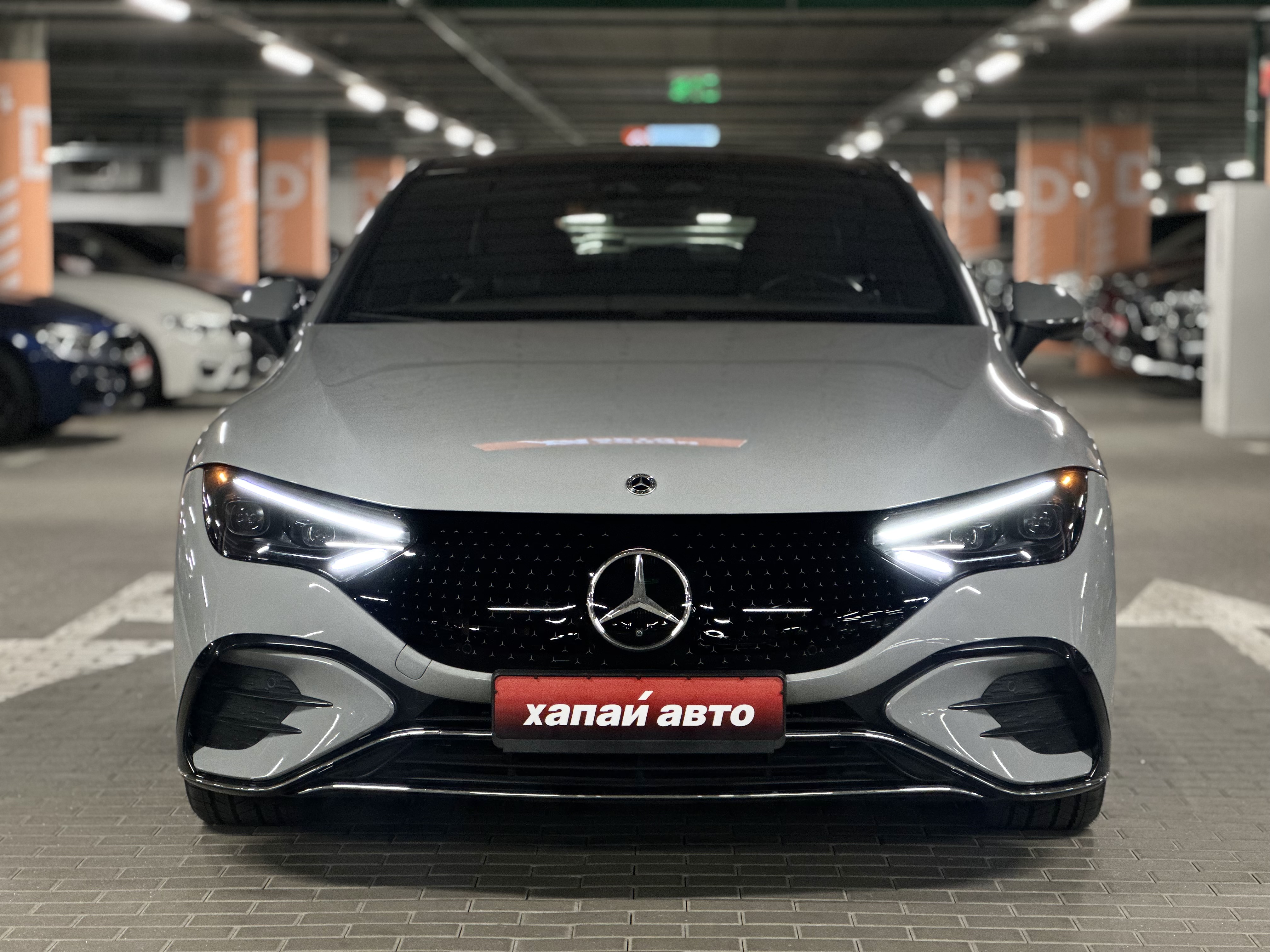 Mercedes-Benz-0