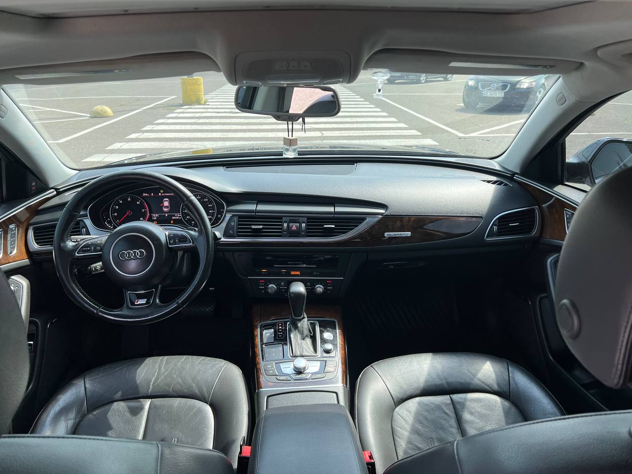 Audi-8