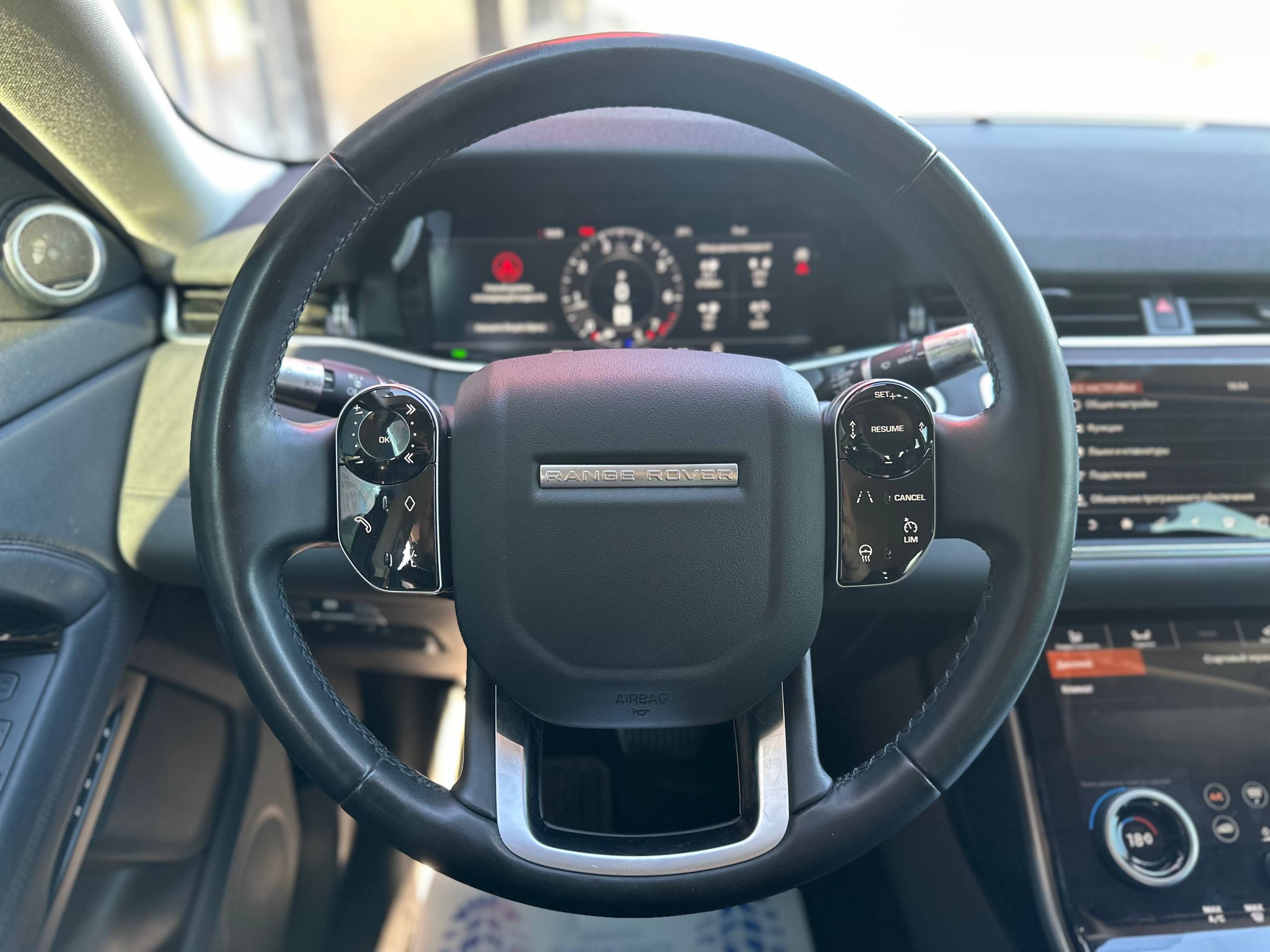 Land Rover-19