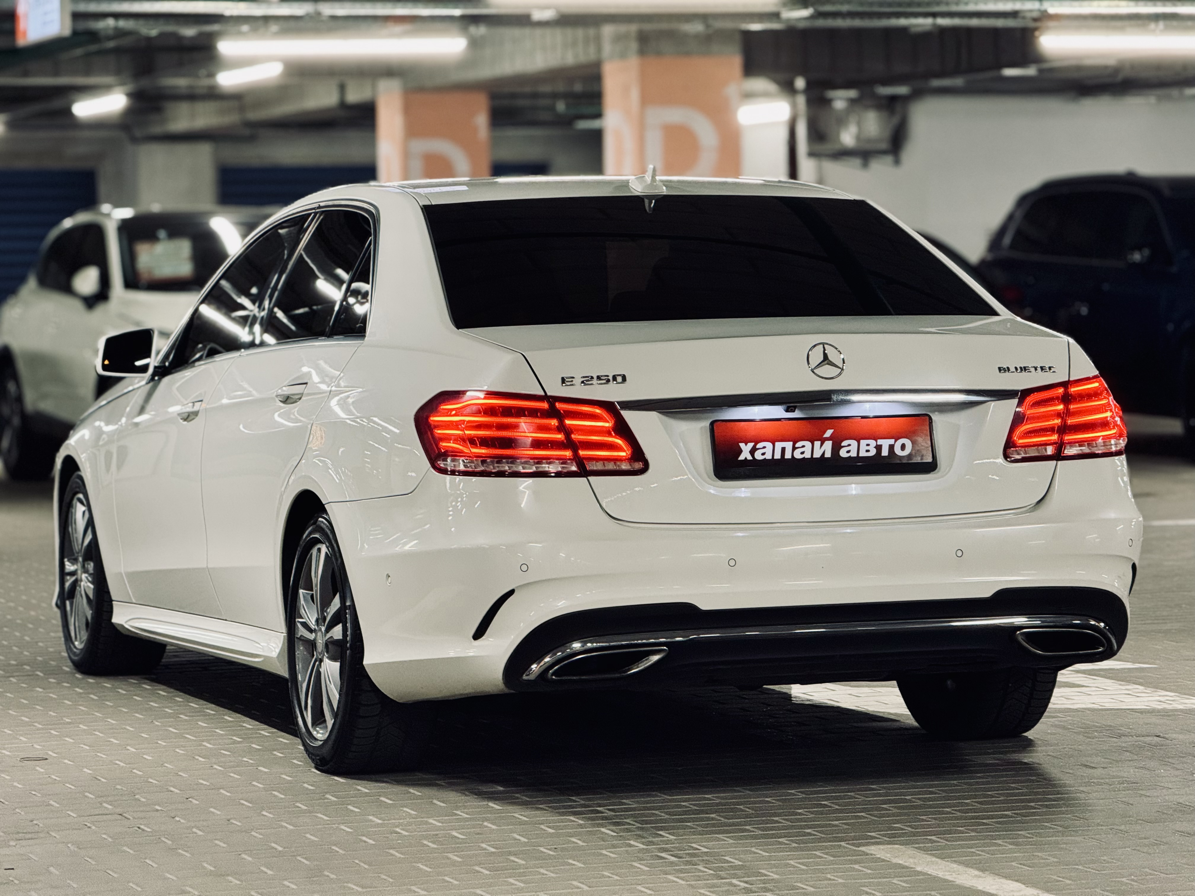Mercedes-Benz-12