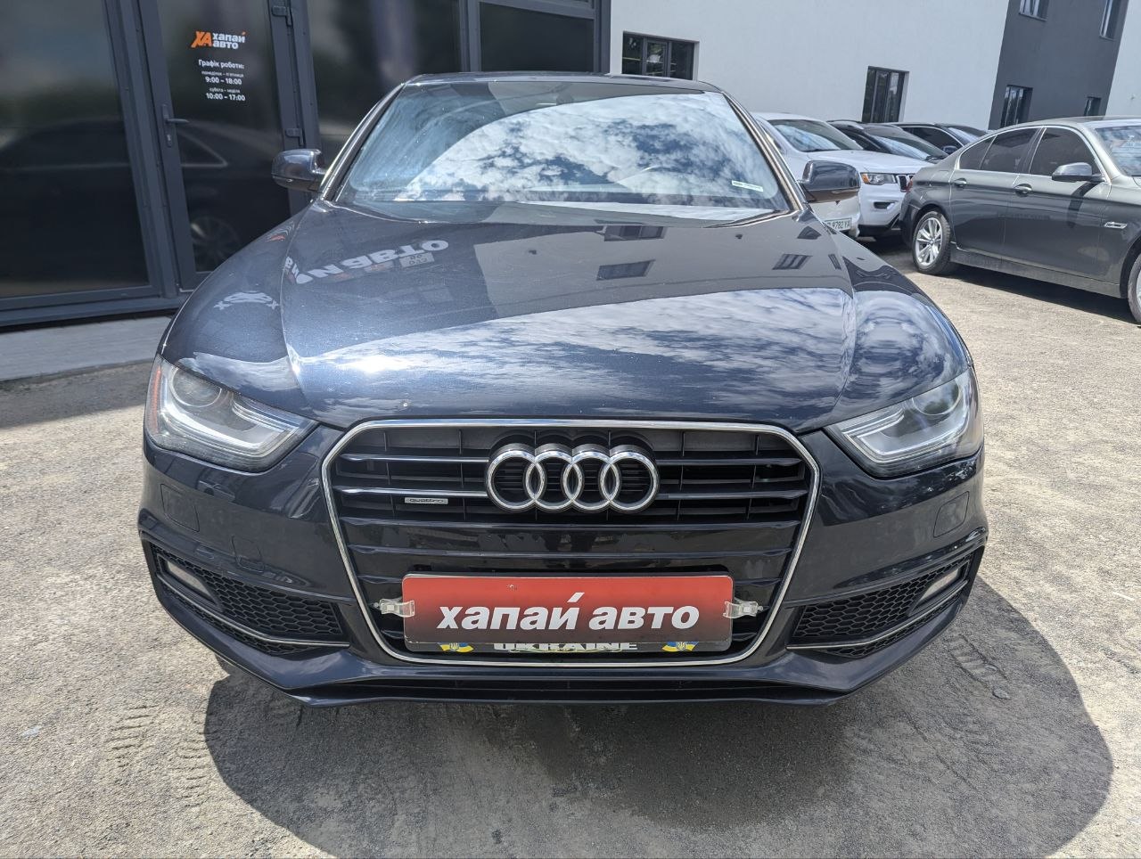 Audi-0