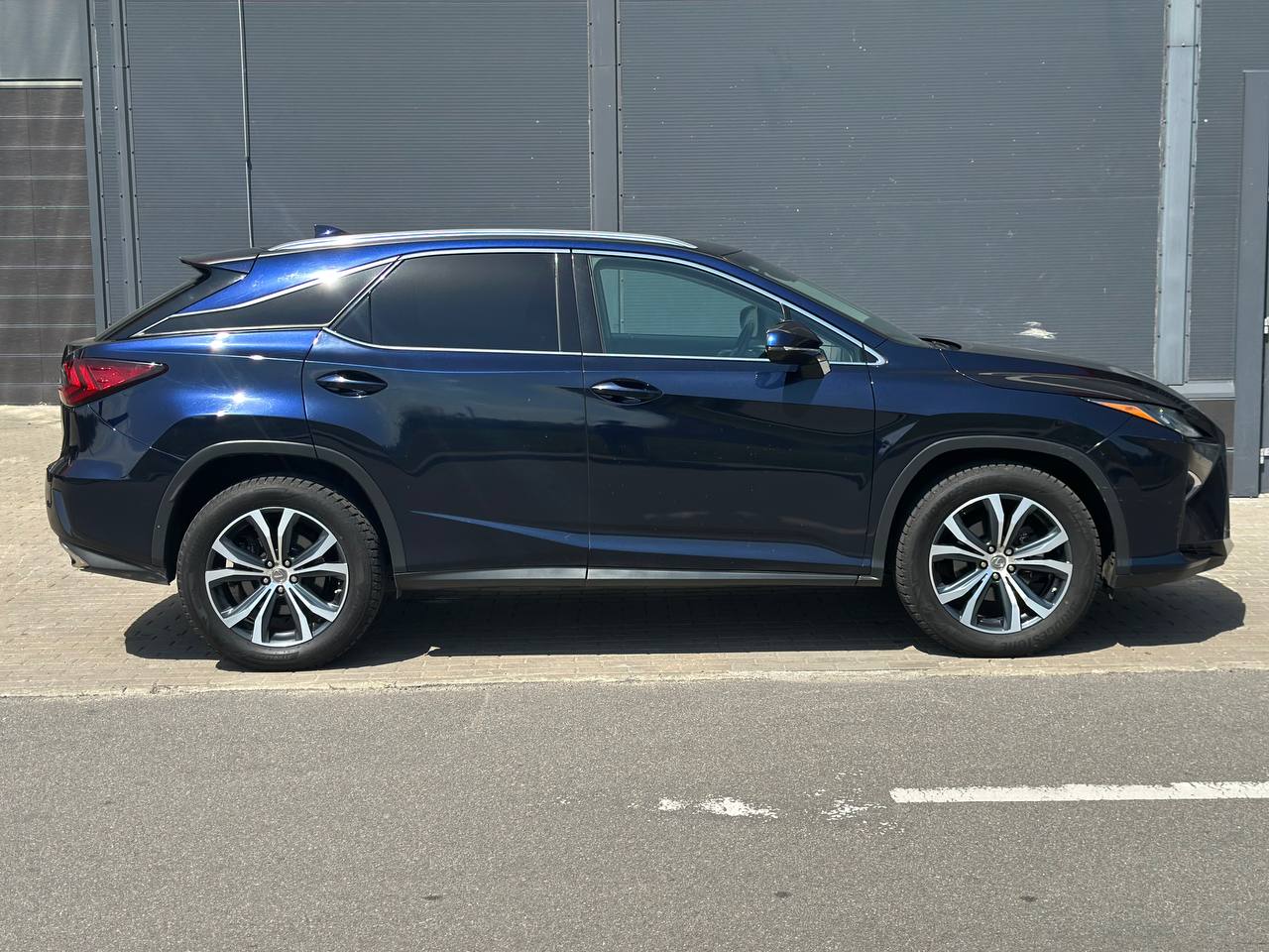 Lexus-0