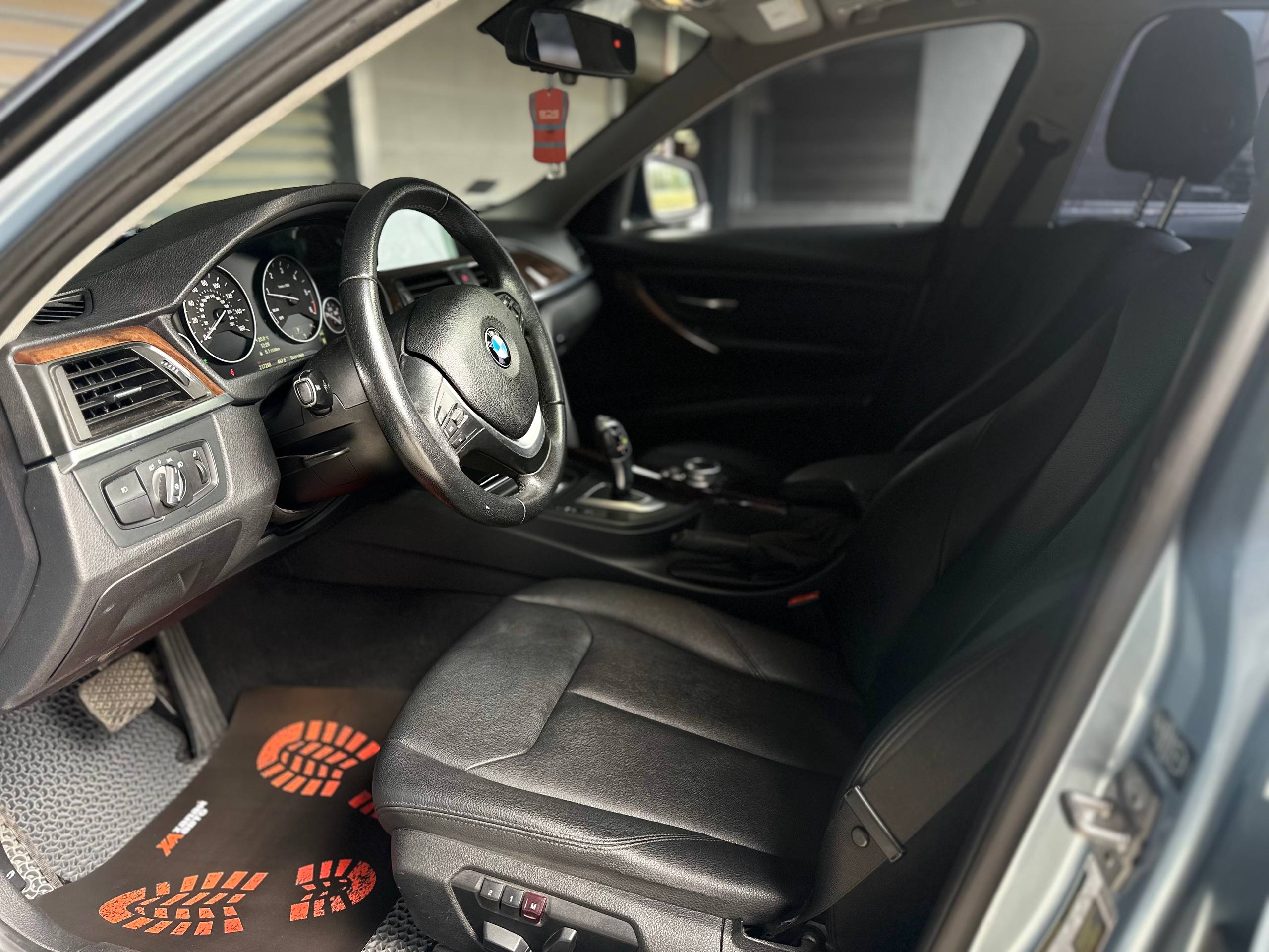 BMW-9