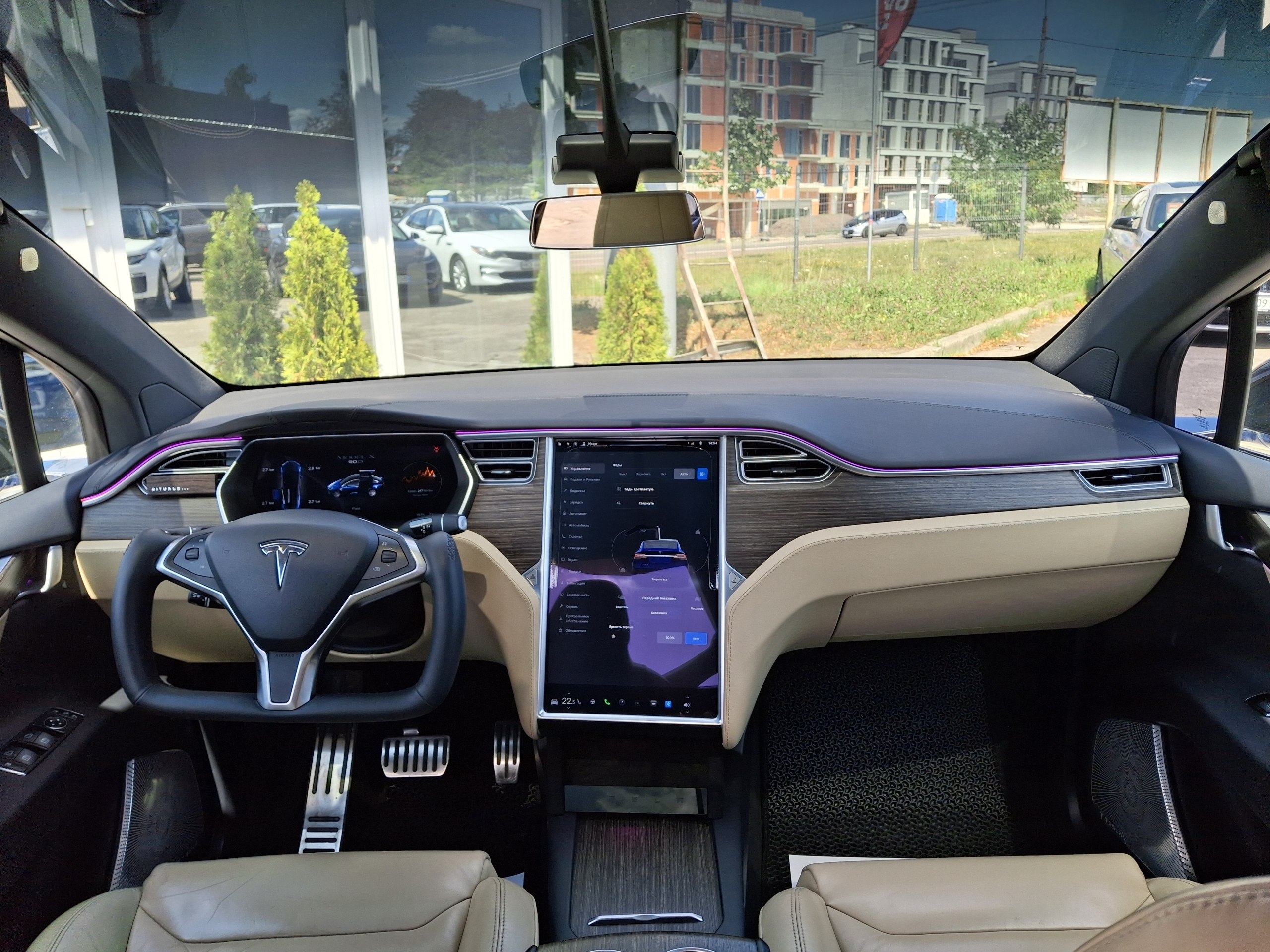 Tesla-0