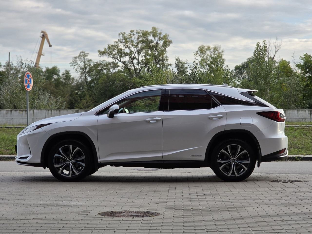 Lexus-6