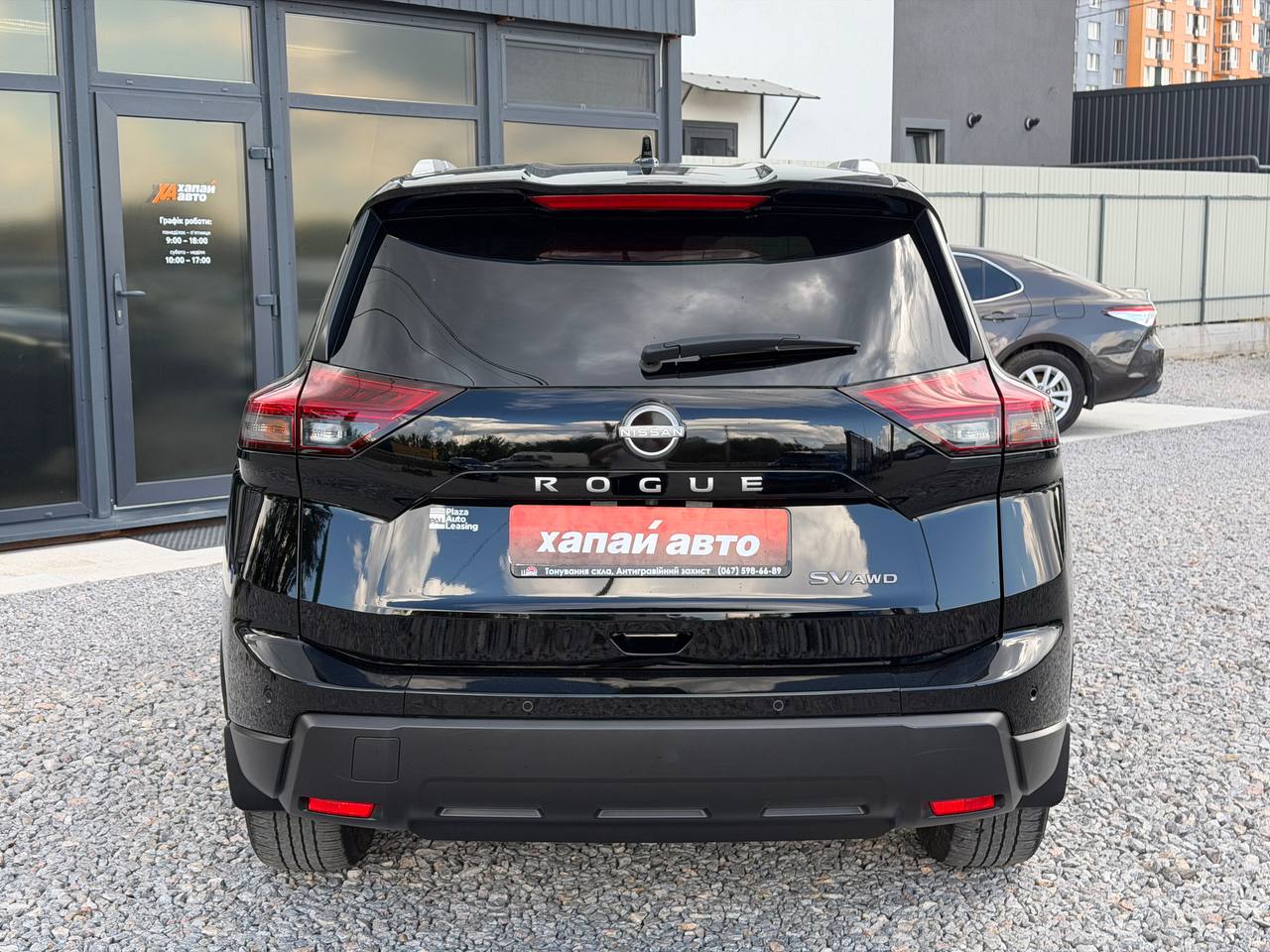 Nissan-12